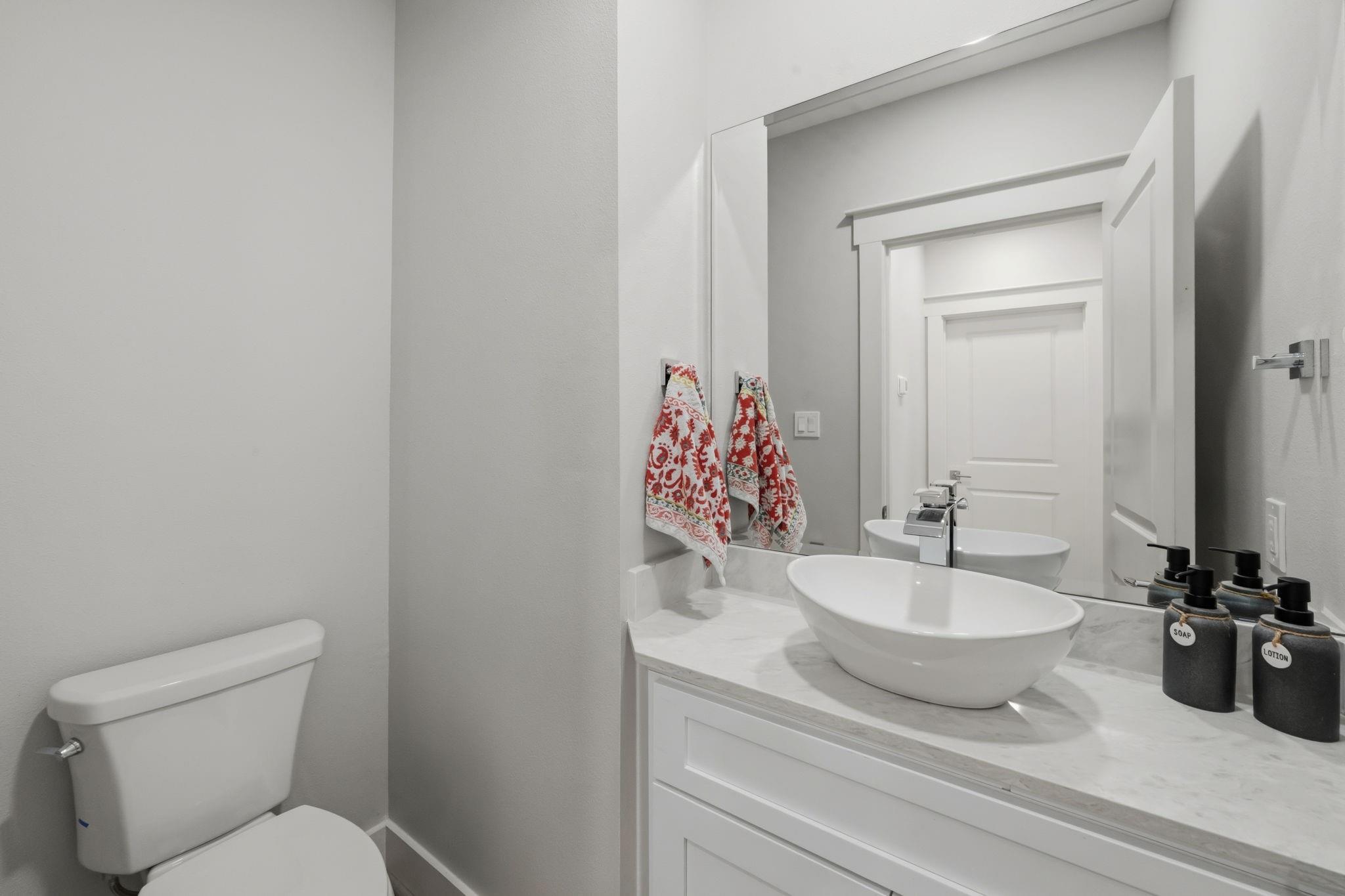 3405 Oak Alley Court