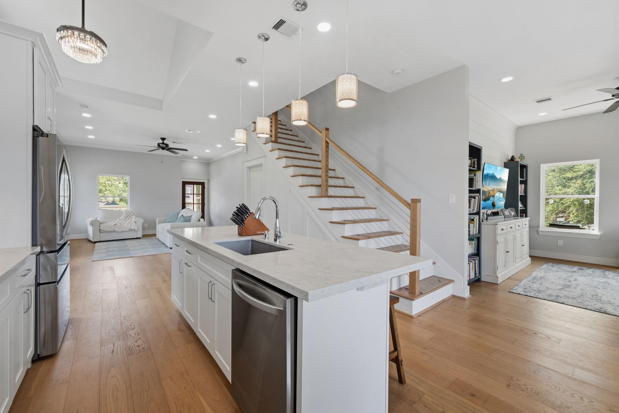 3405 Oak Alley Court