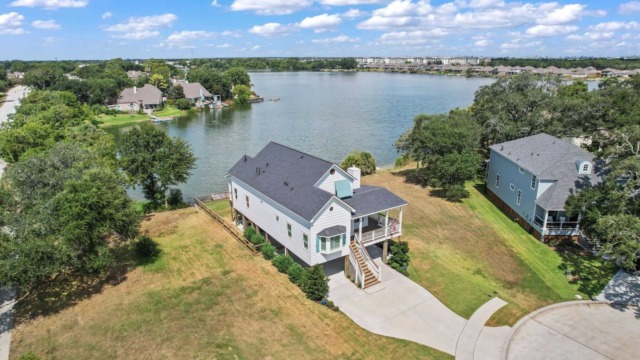 3405 Oak Alley Court