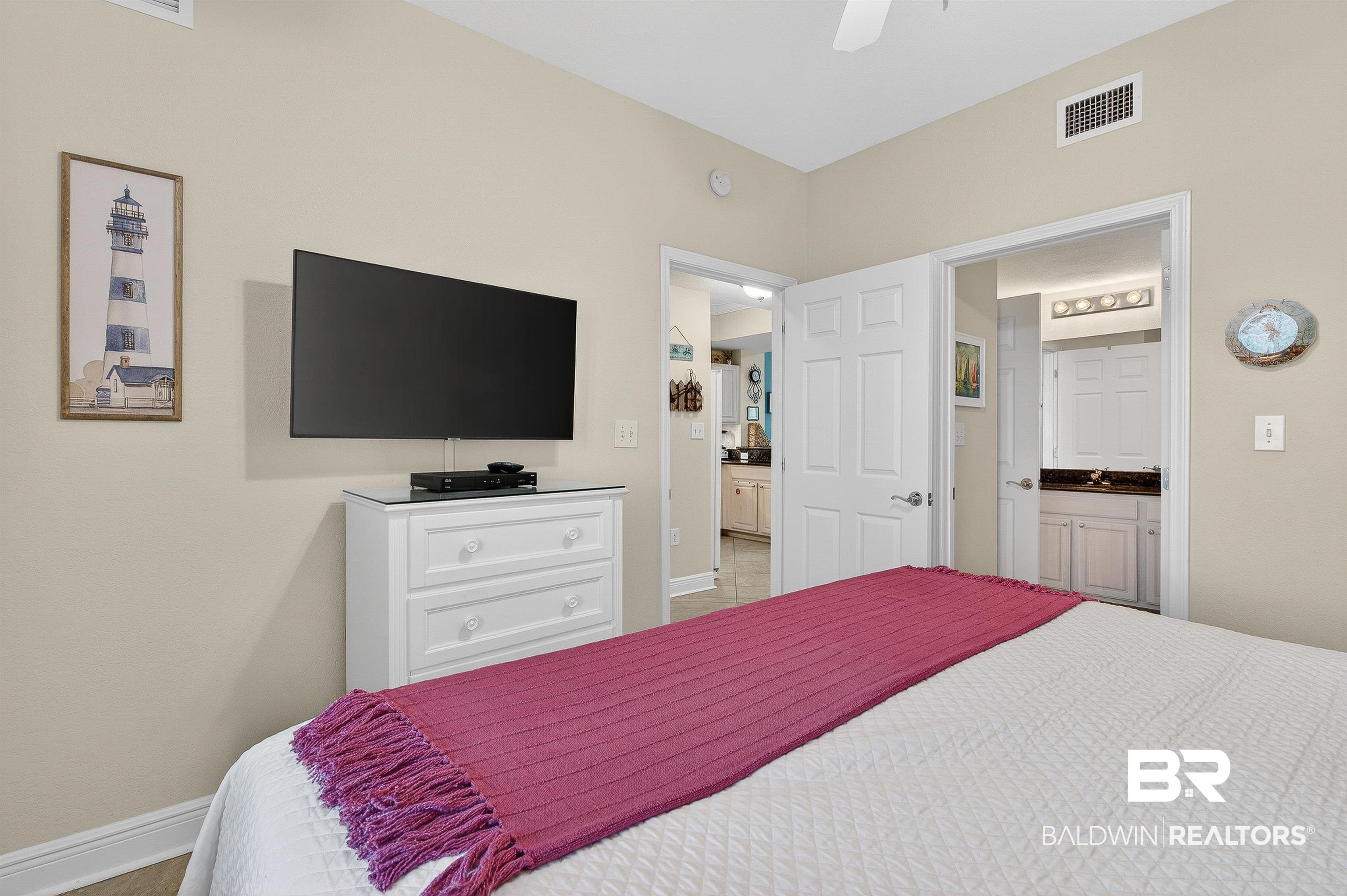 1010 W Beach Boulevard 706