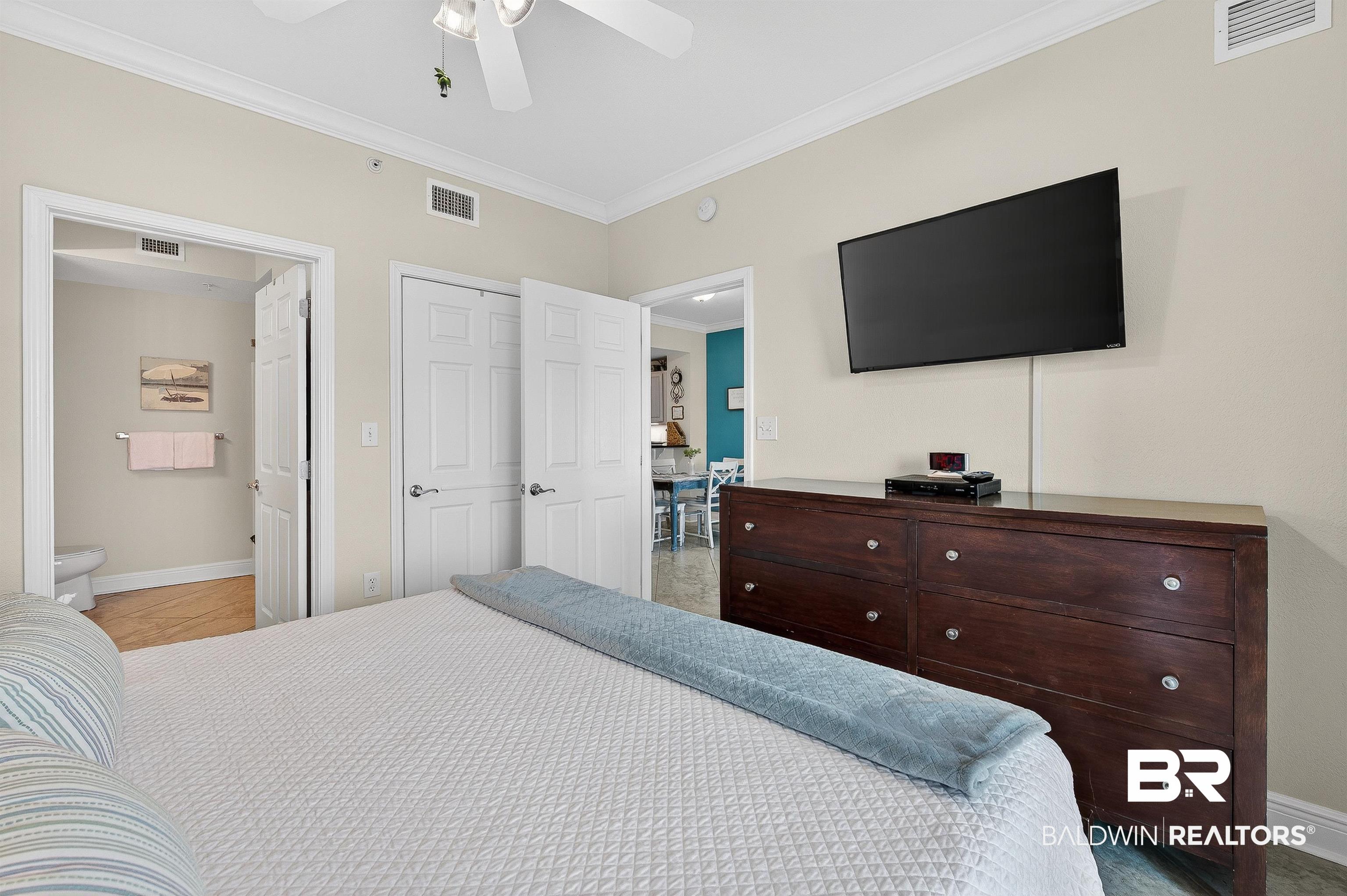 1010 W Beach Boulevard 706