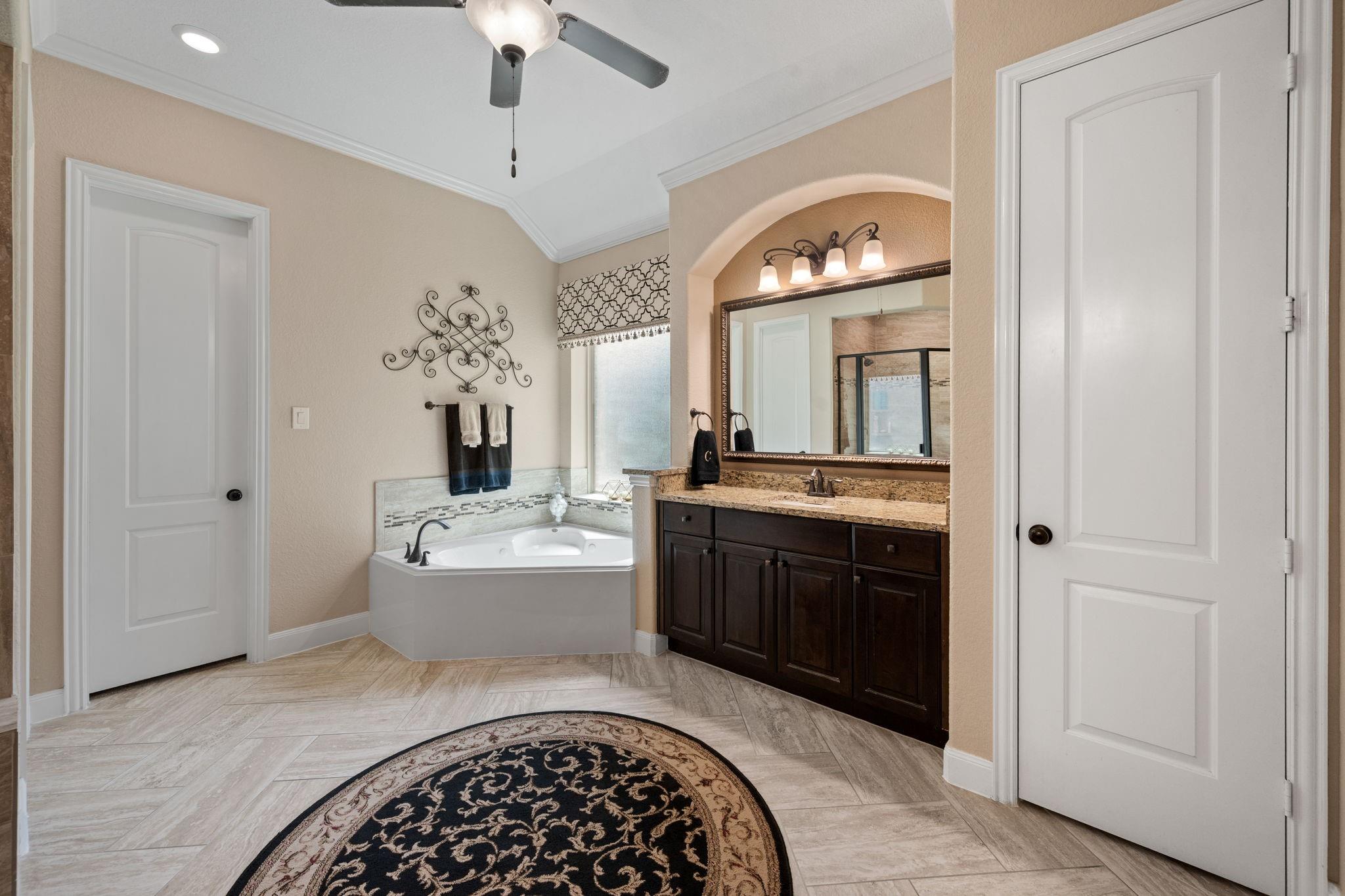 5802 Vineyard Creek Lane