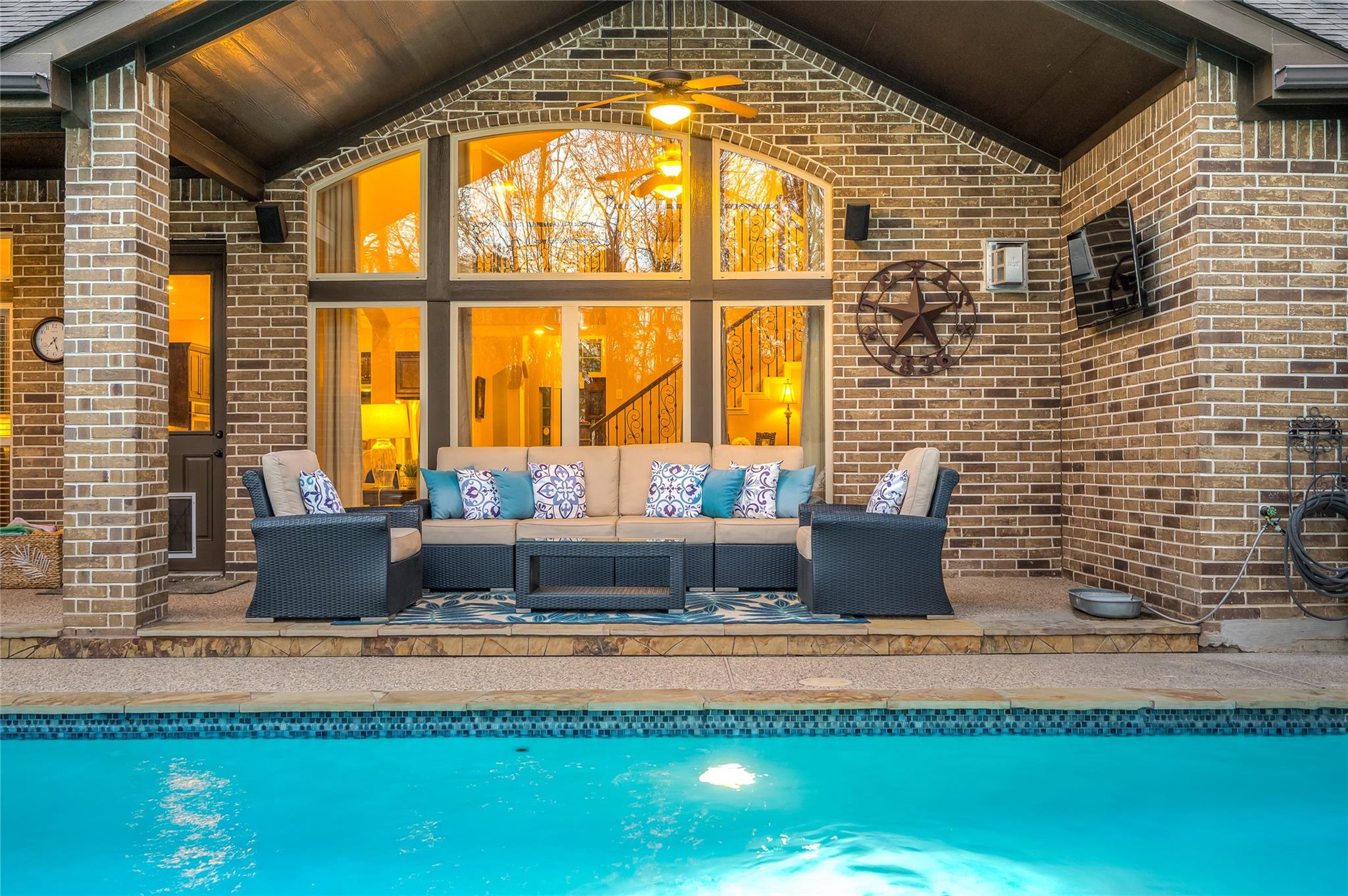 5802 Vineyard Creek Lane