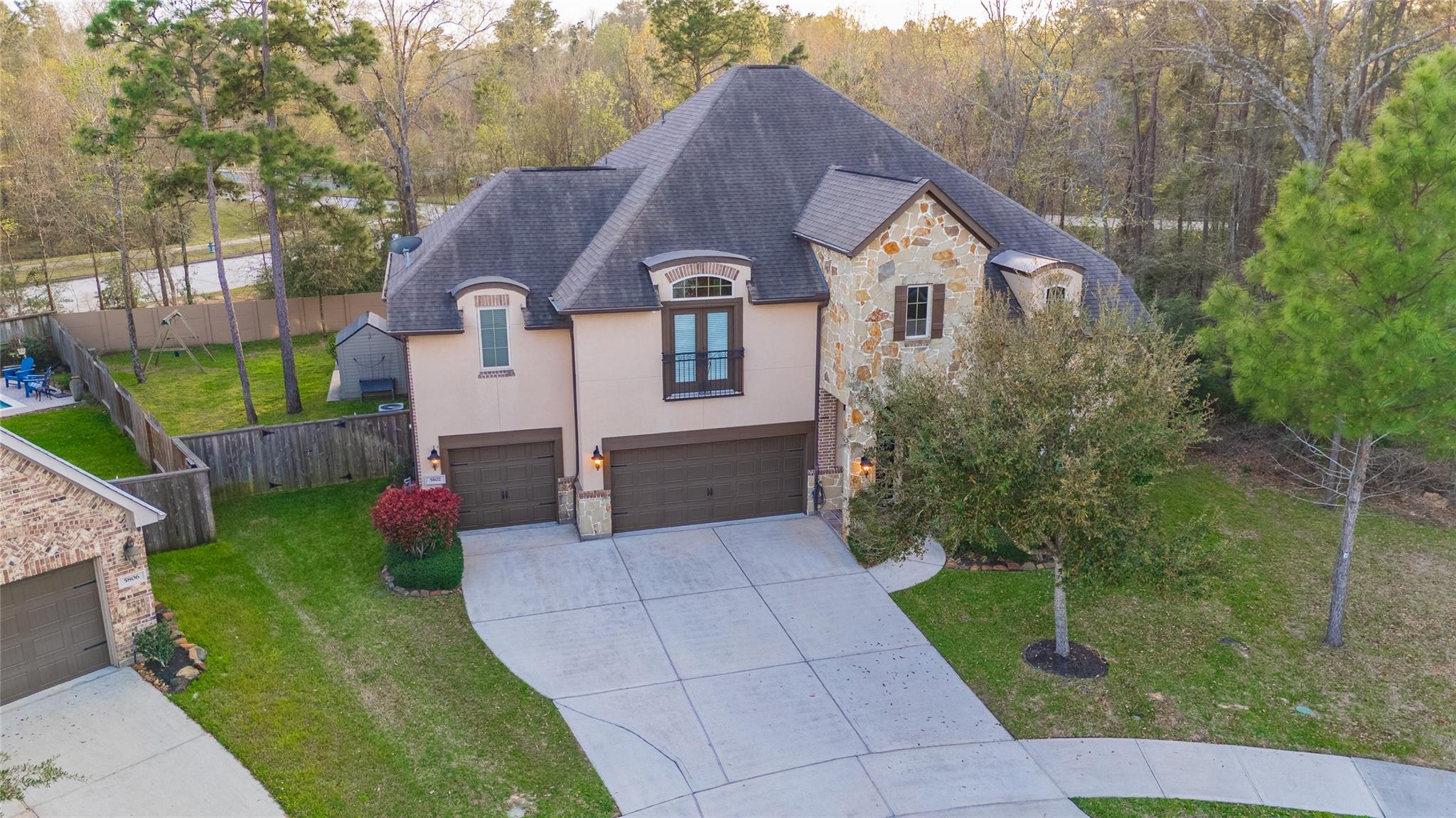5802 Vineyard Creek Lane