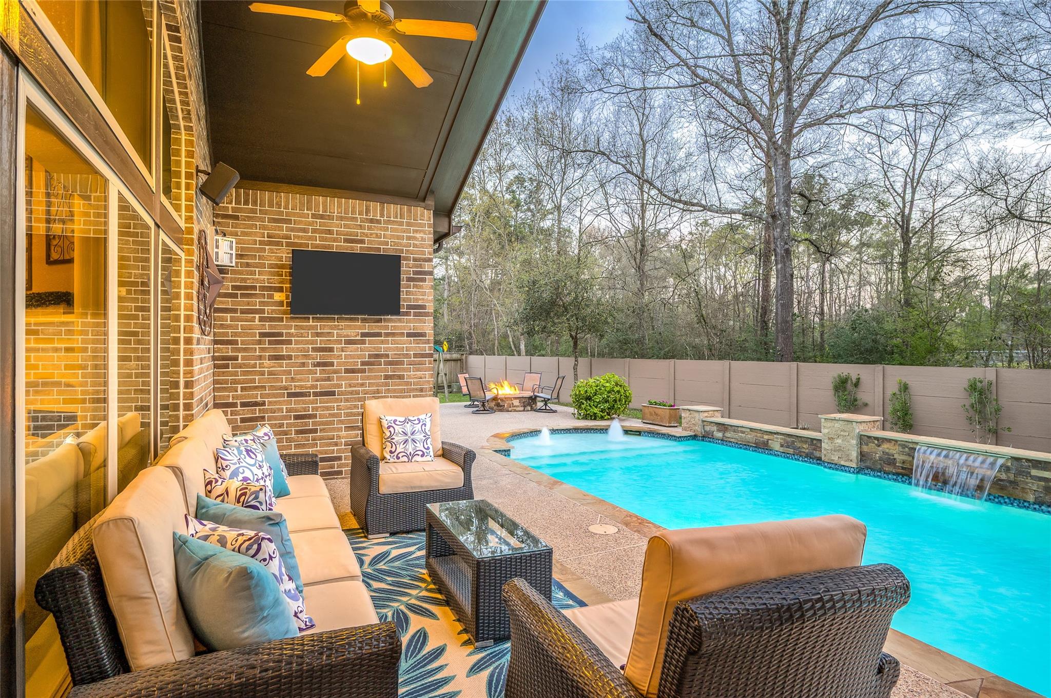 5802 Vineyard Creek Lane