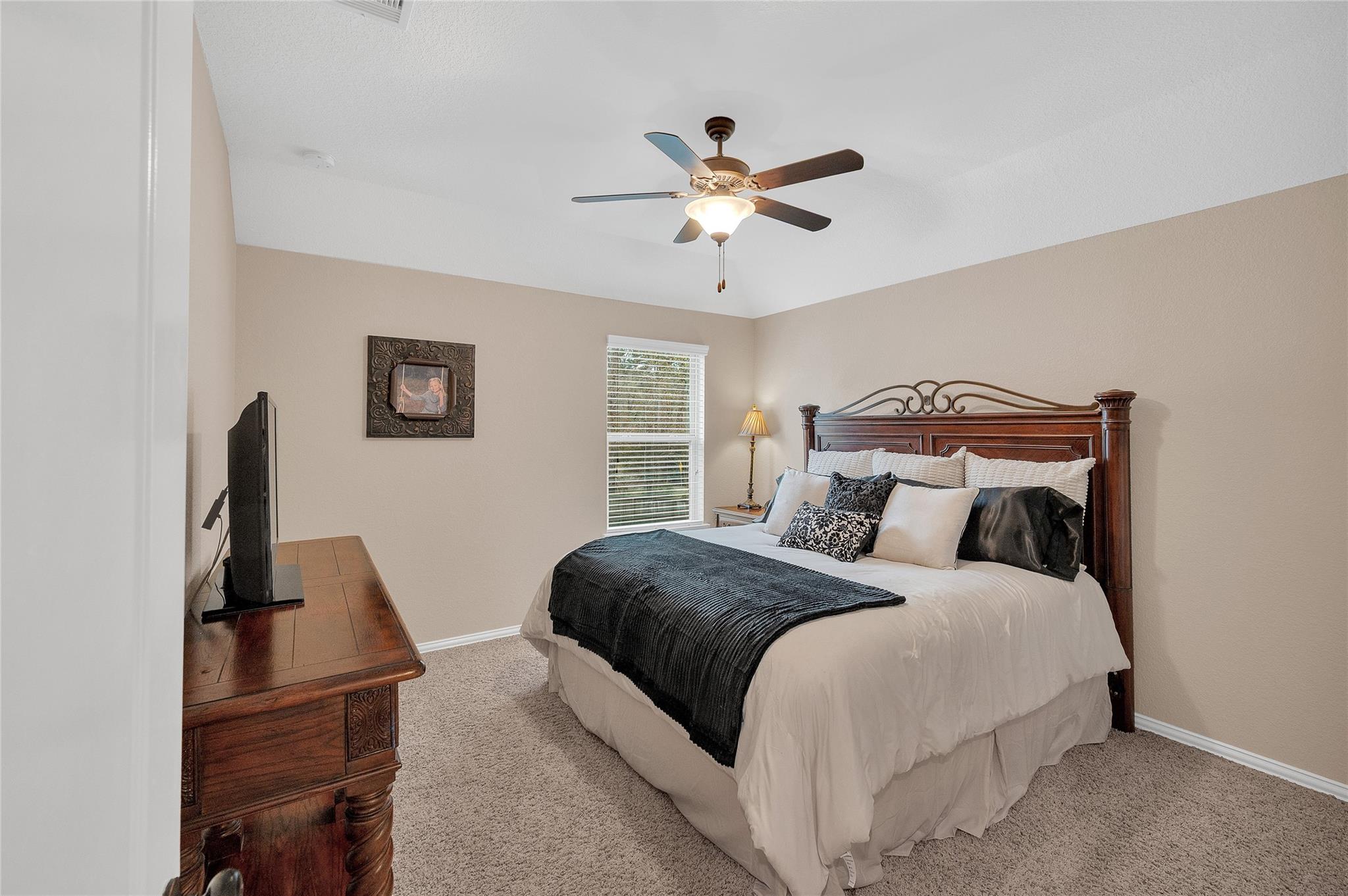 5802 Vineyard Creek Lane