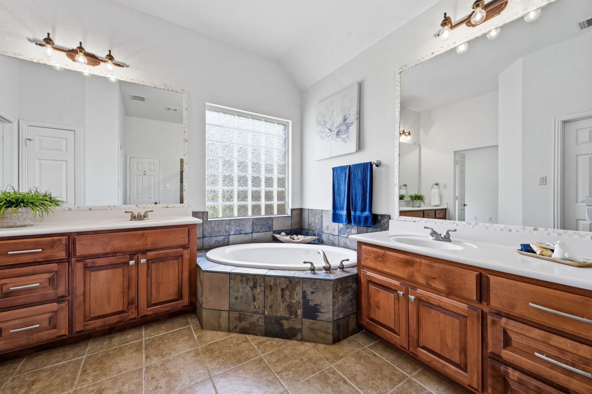 5911 Piney Birch Court