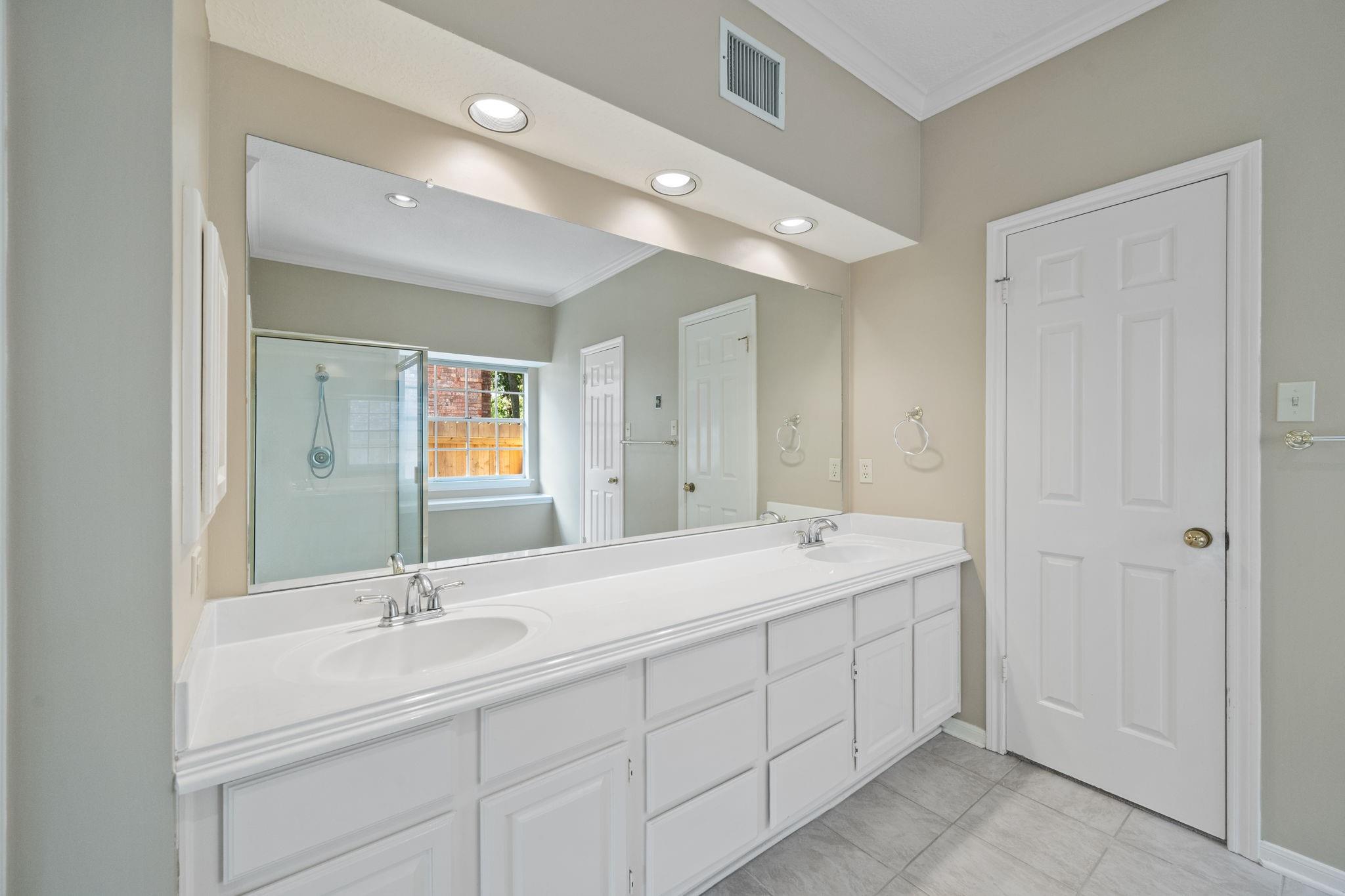 3307 Greenwood Glen Drive