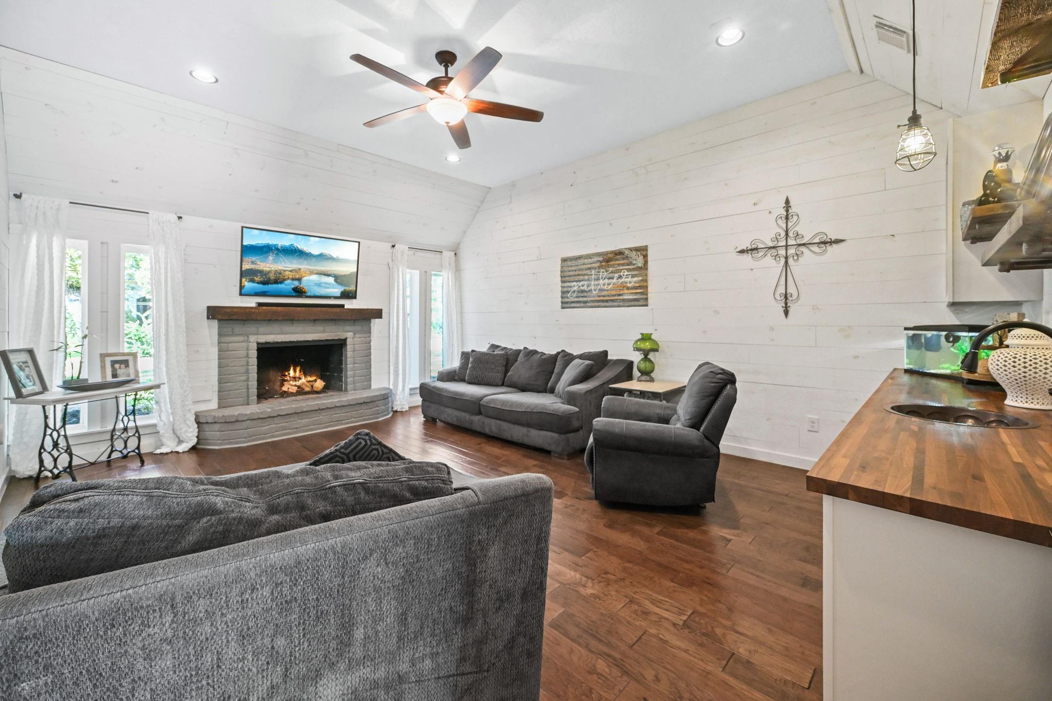 7602 Pine Green Lane