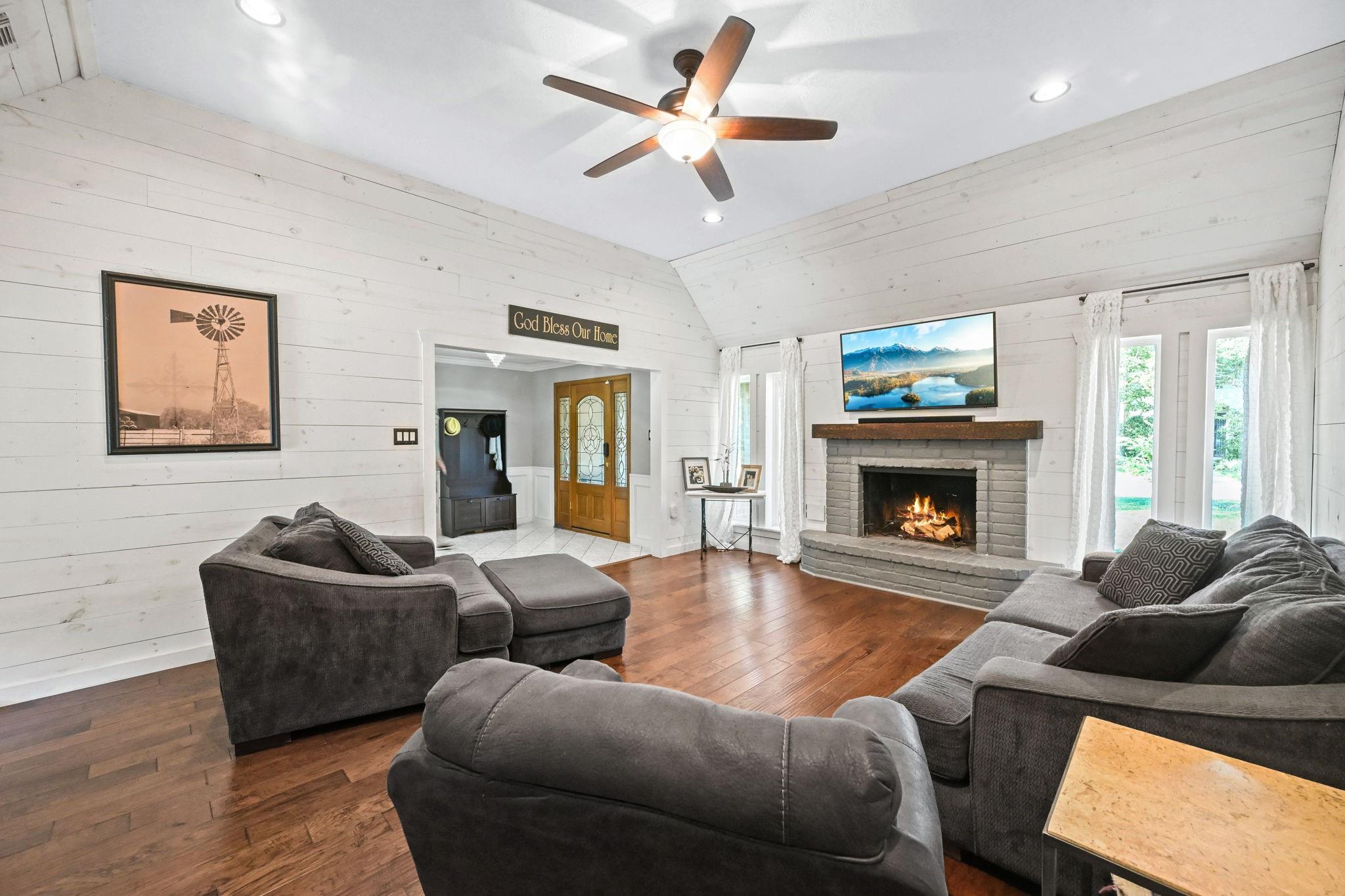 7602 Pine Green Lane