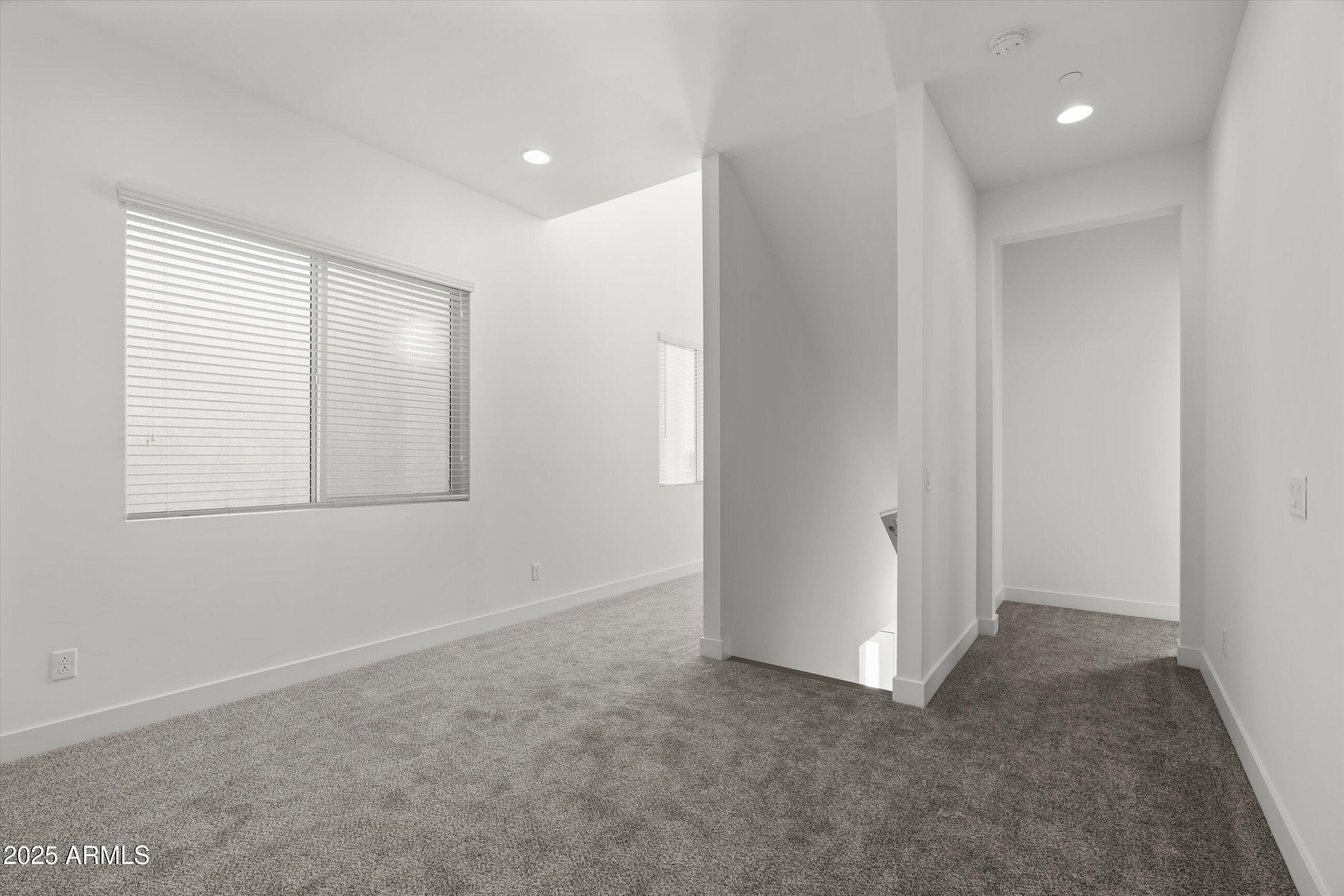 6924 E LYRA Drive