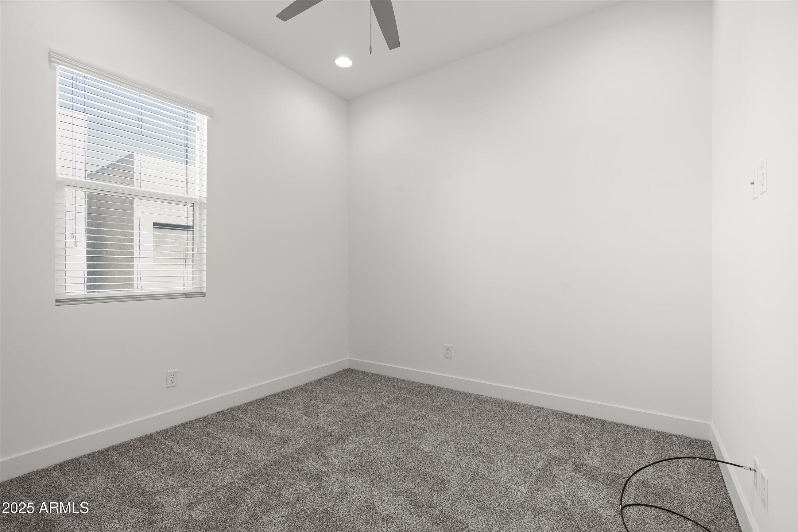 6924 E LYRA Drive