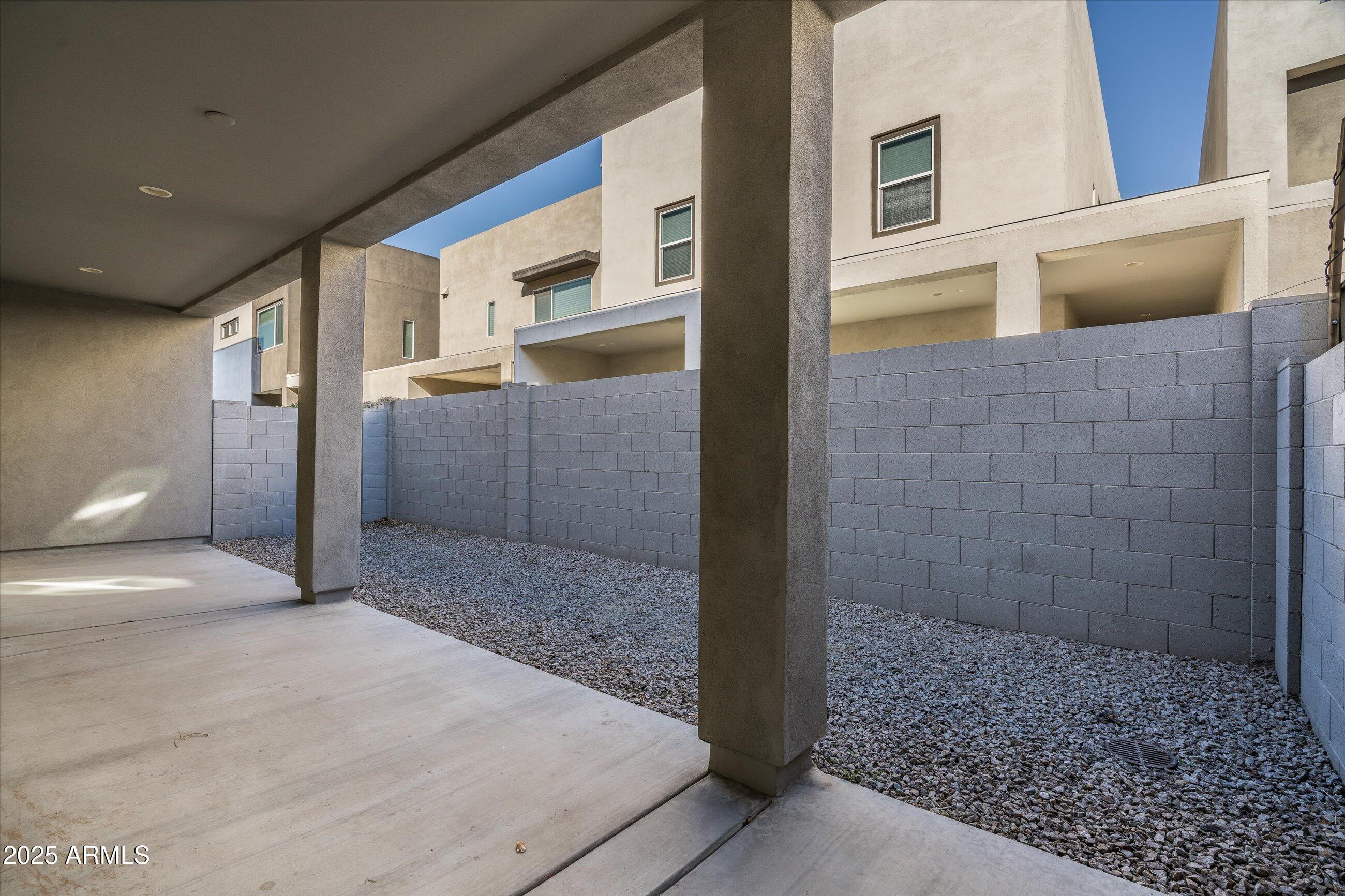 6924 E LYRA Drive