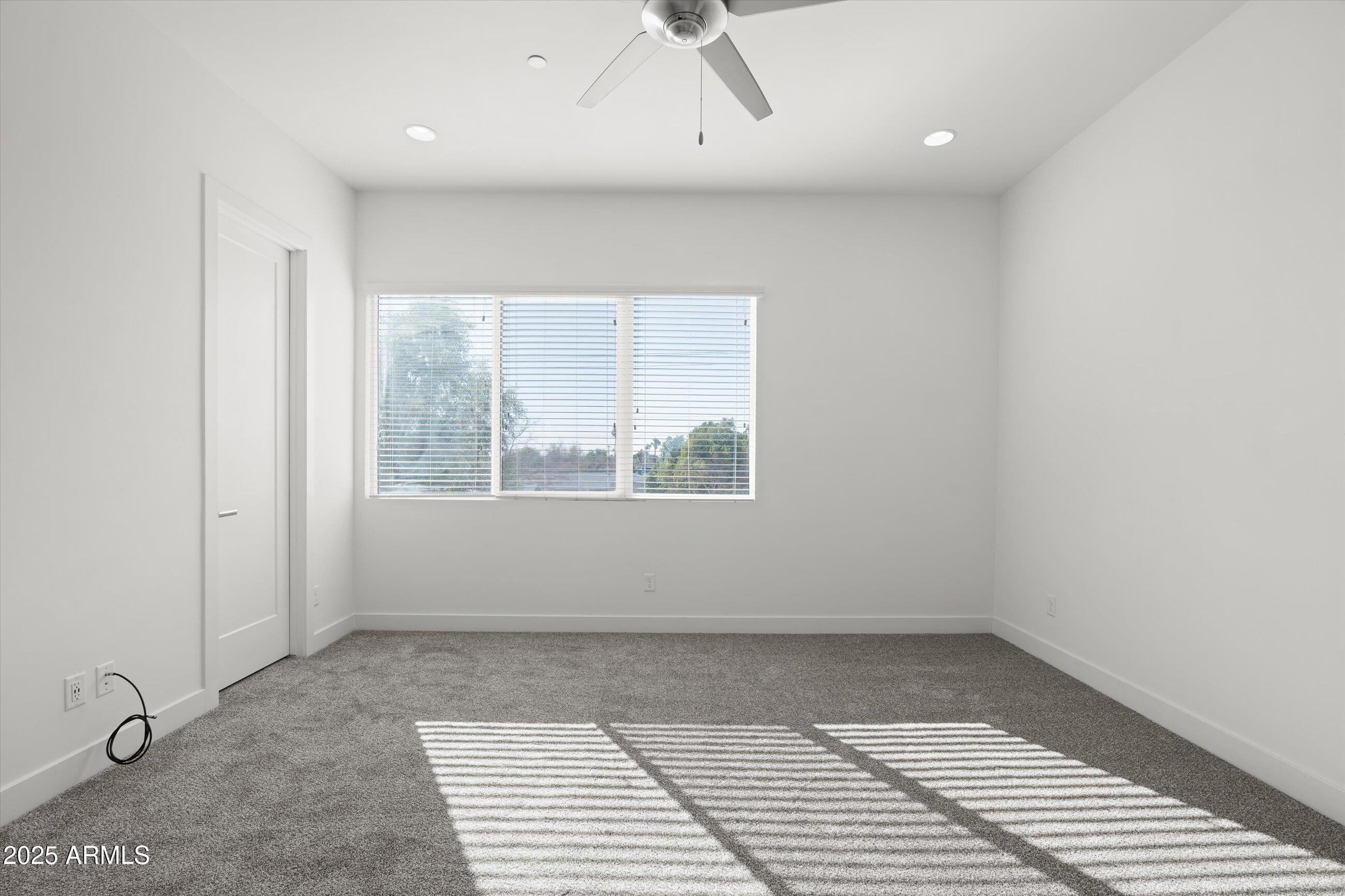 6924 E LYRA Drive