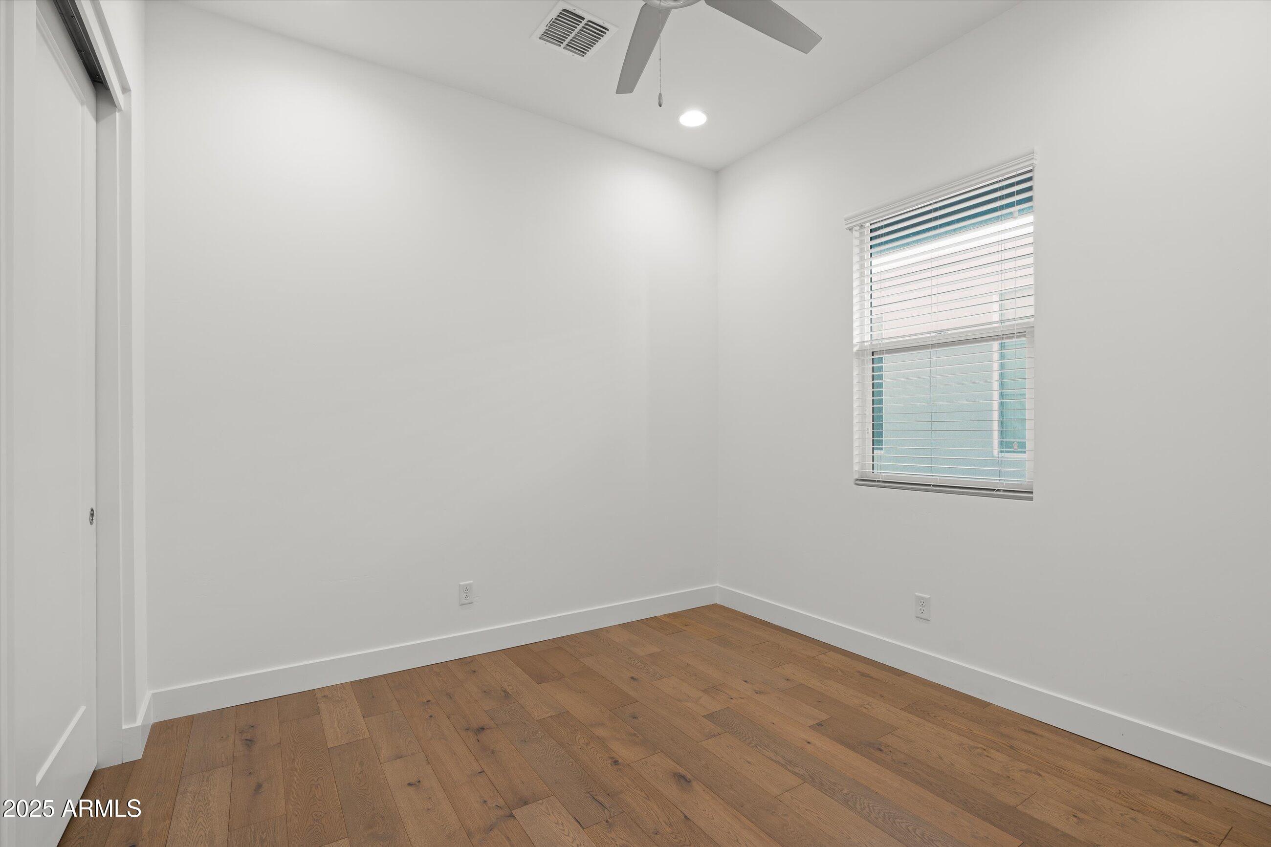 6924 E LYRA Drive