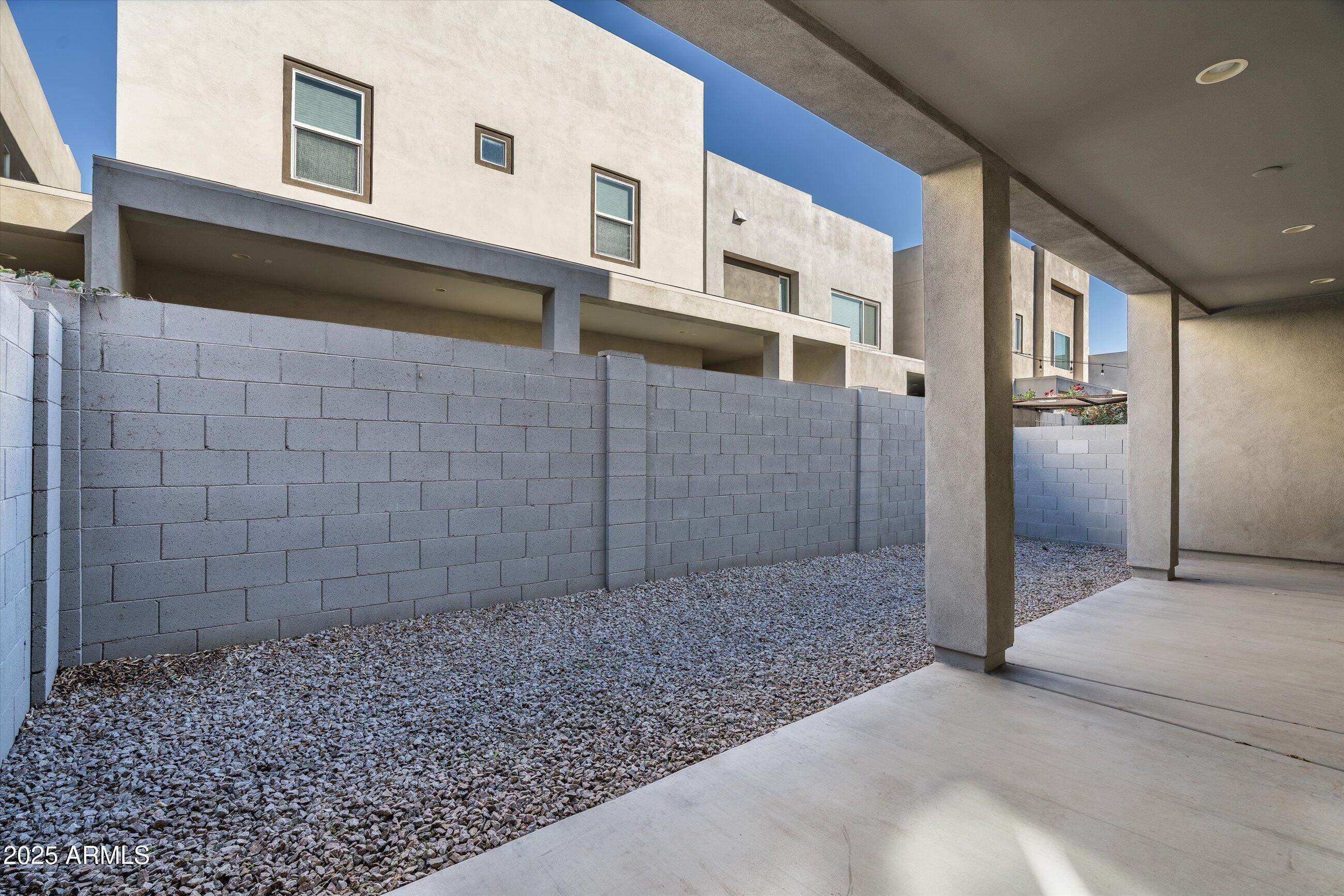 6924 E LYRA Drive