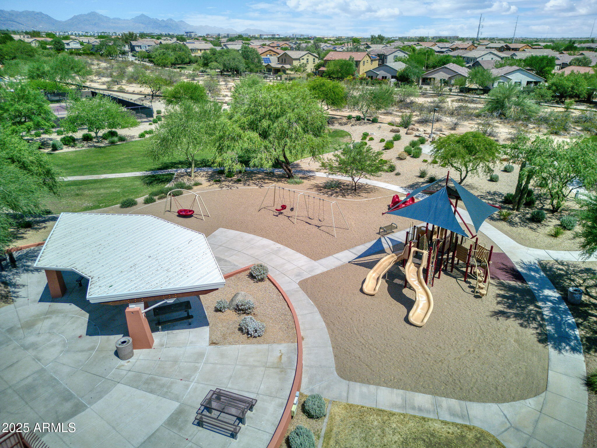 3770 E RINGTAIL Way