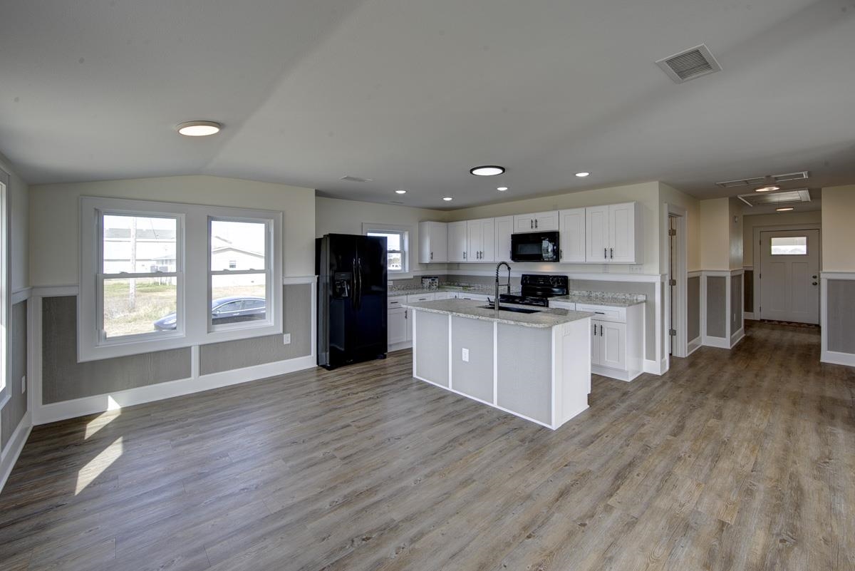 57212 Waltham Lane