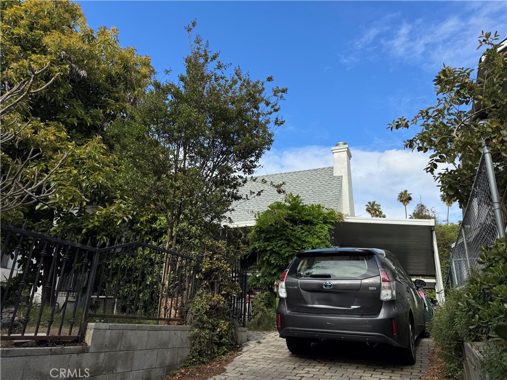 914 Irolo Street