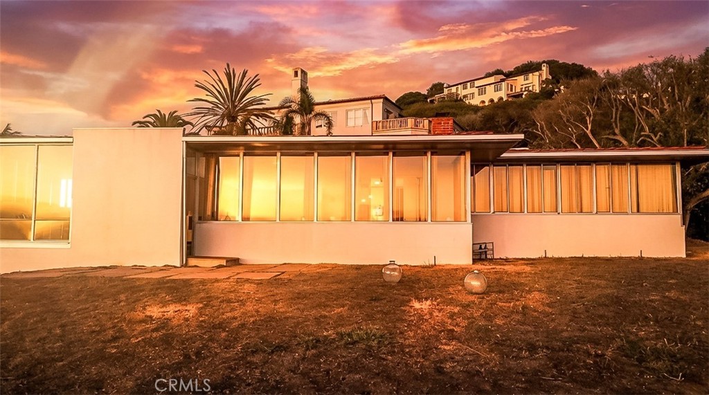1400 Via Montemar