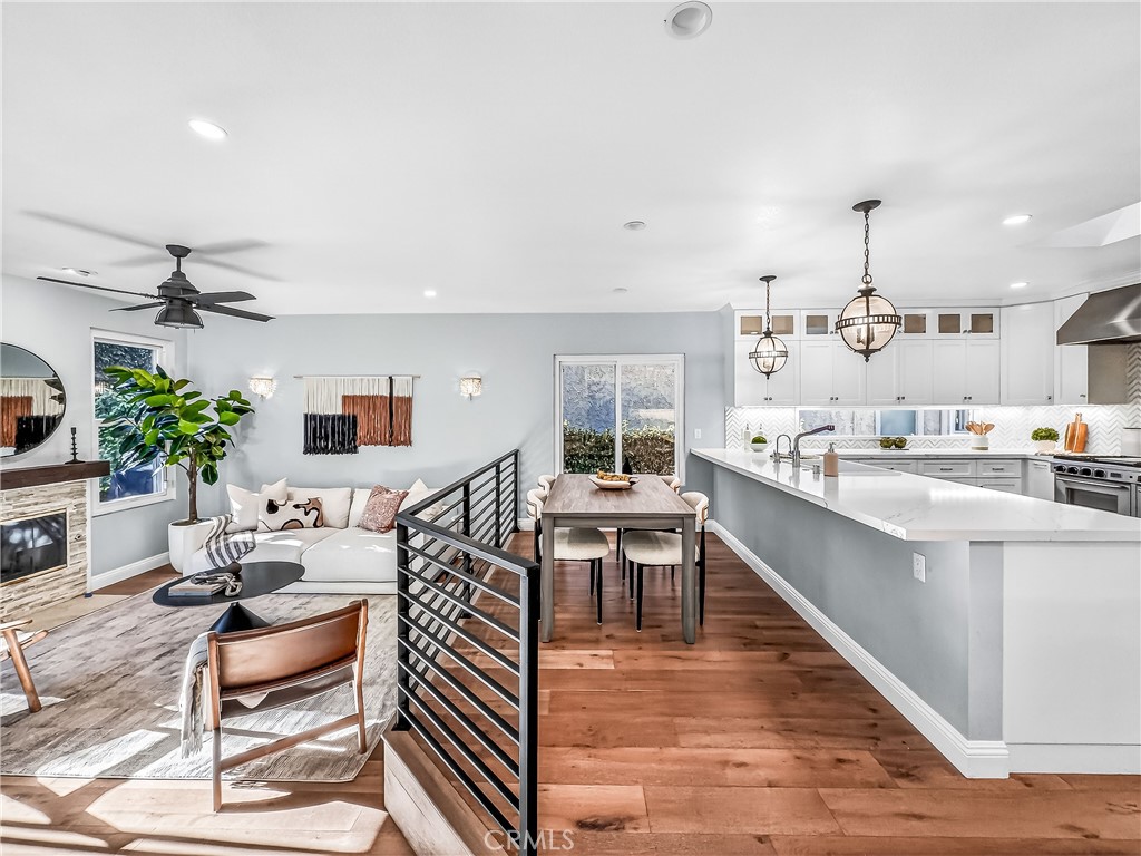 7313 S Earldom Avenue