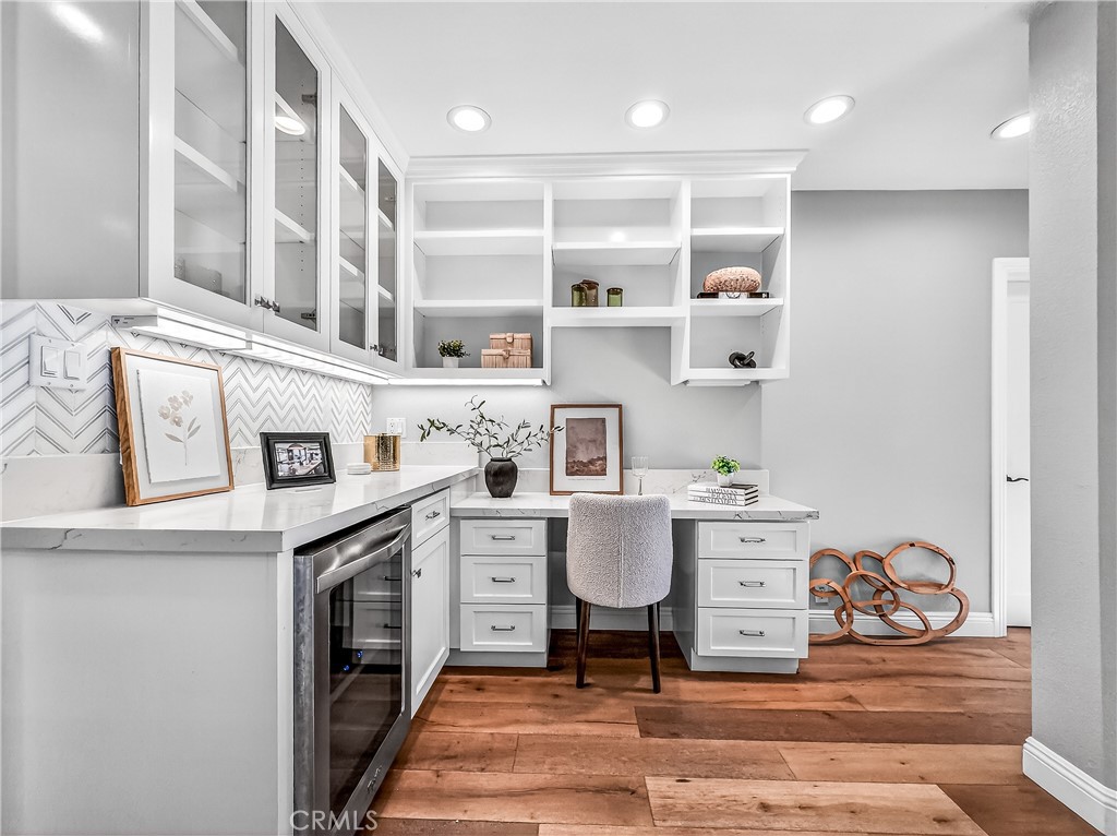 7313 S Earldom Avenue