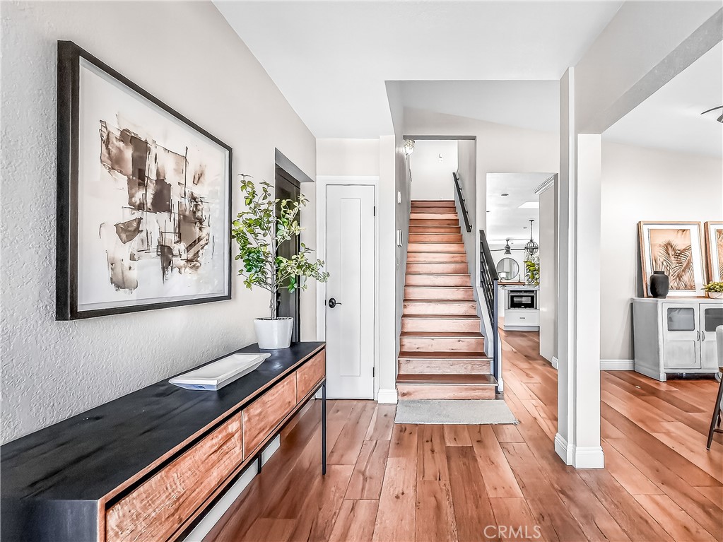 7313 S Earldom Avenue