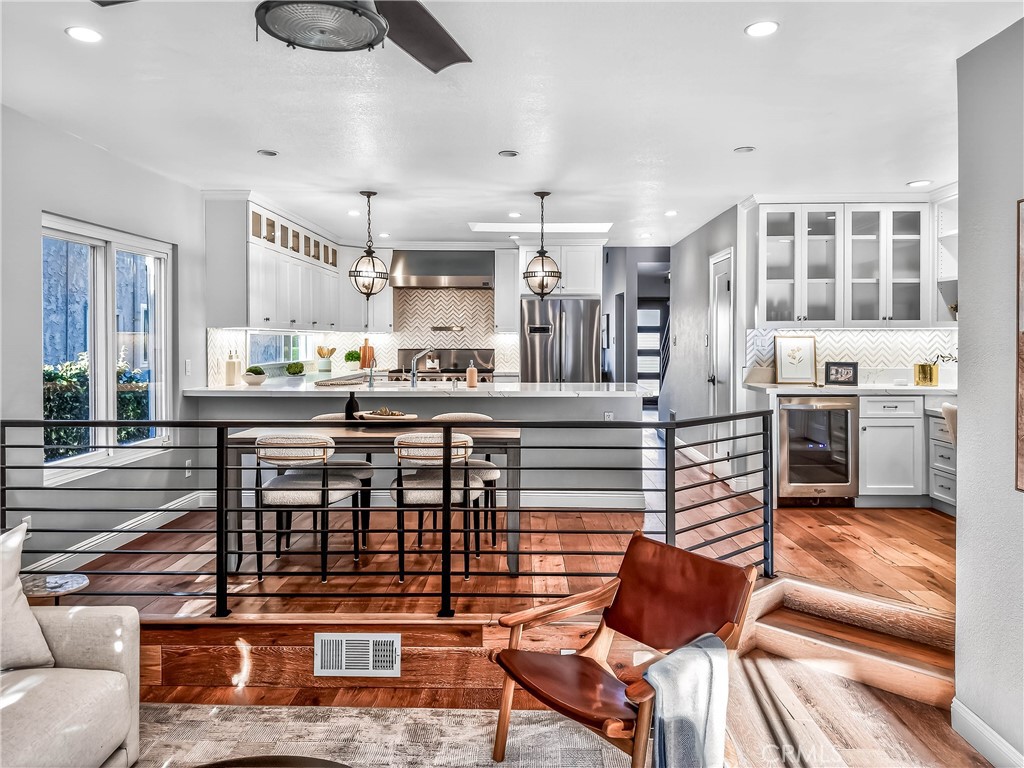 7313 S Earldom Avenue