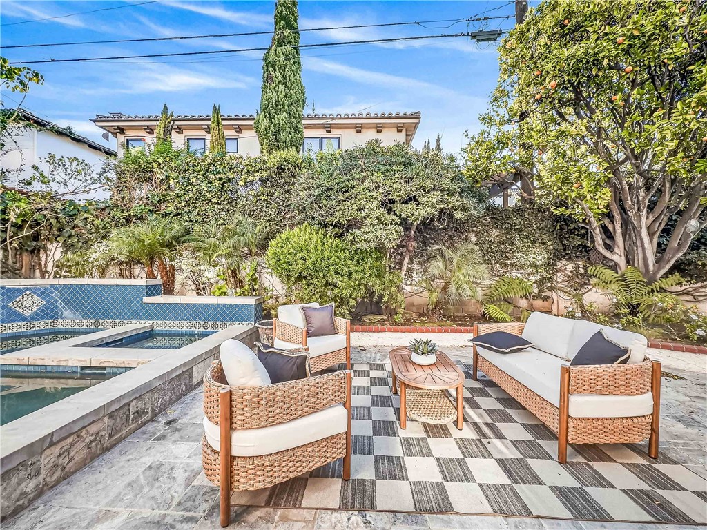 7313 S Earldom Avenue