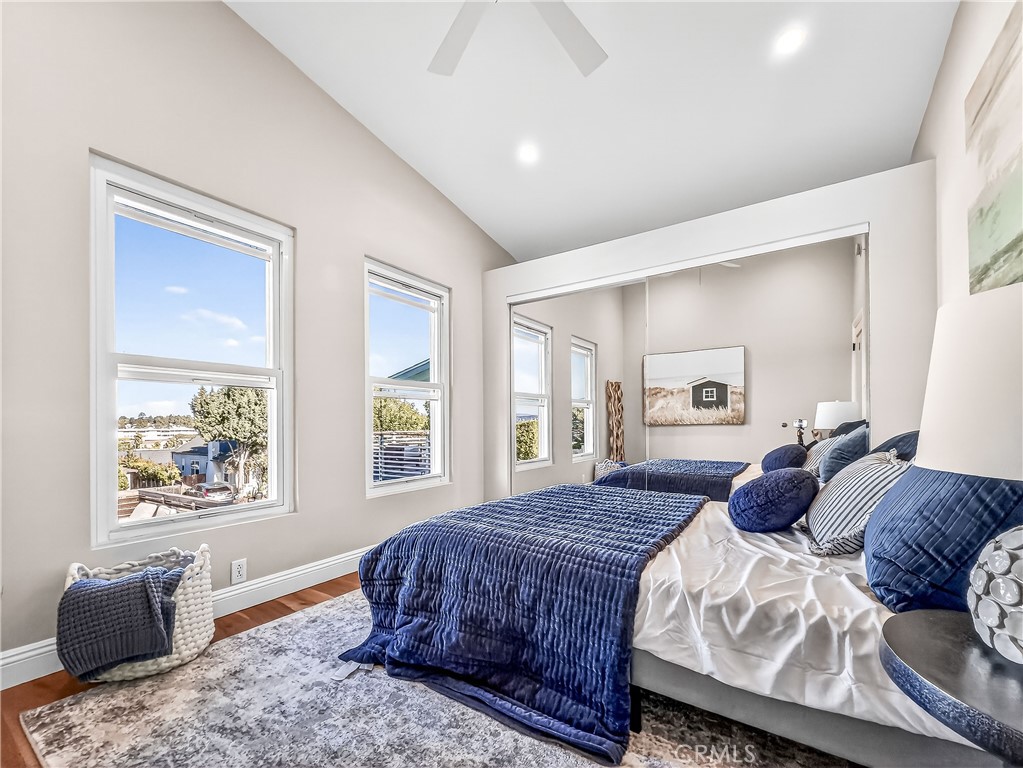 7313 S Earldom Avenue