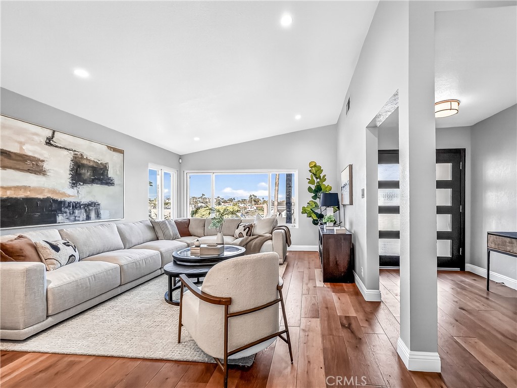 7313 S Earldom Avenue