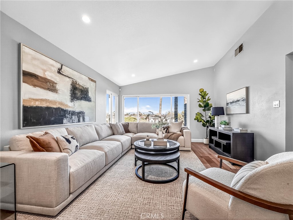 7313 S Earldom Avenue