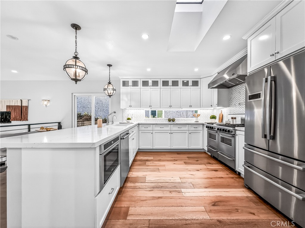 7313 S Earldom Avenue