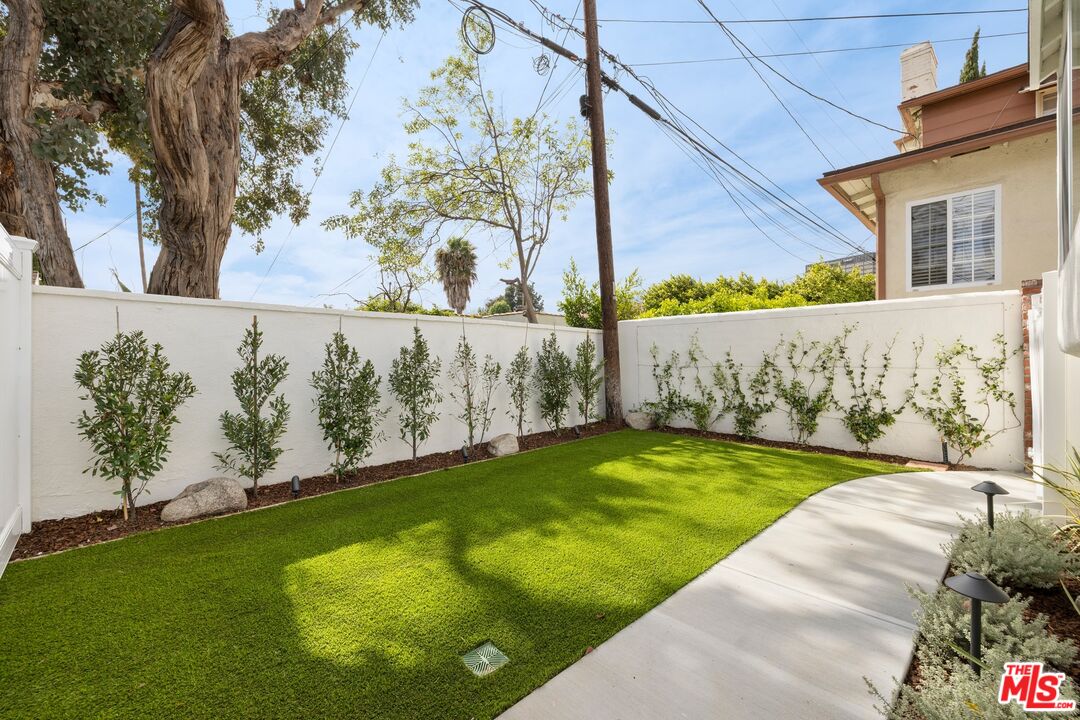 1511 Selby Ave Unit: 1511 1/2