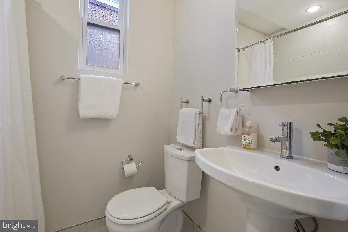 811 OTIS PLACE NW Unit: 205