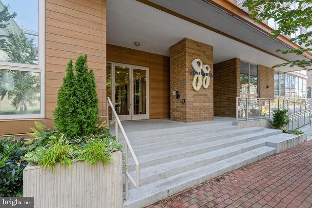 88 V St SW #305