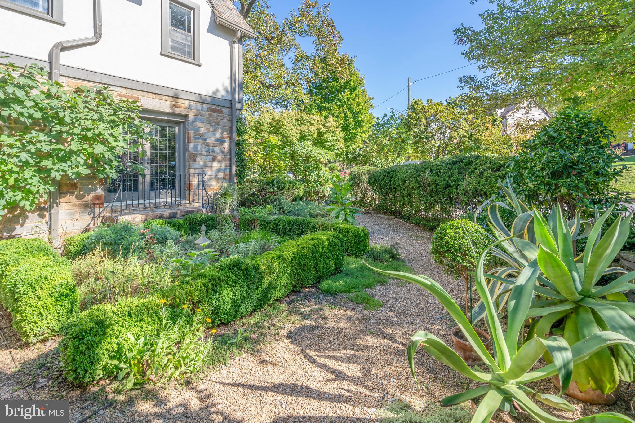 7520 Morningside Dr NW