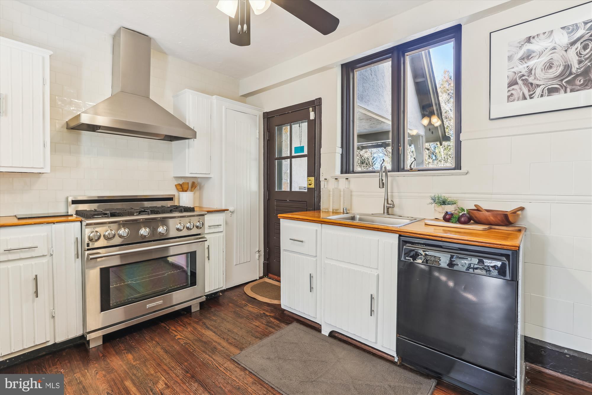 7520 Morningside Dr NW