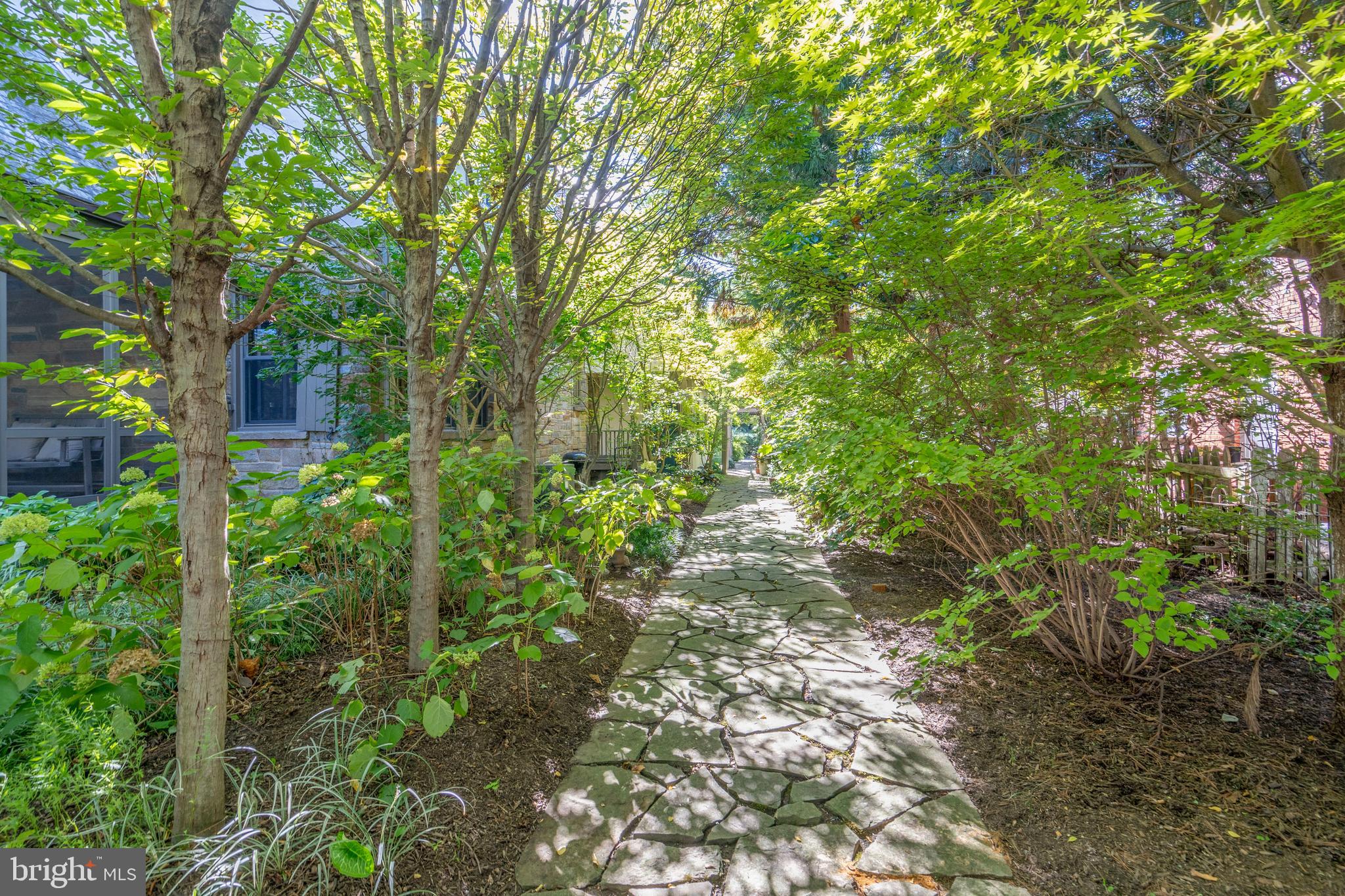 7520 Morningside Dr NW