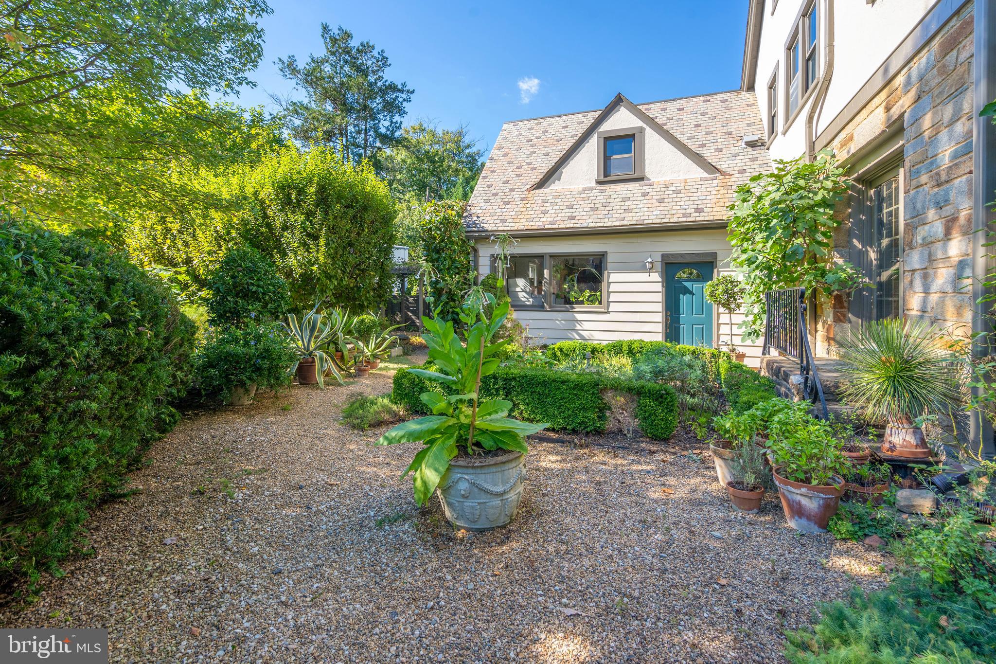 7520 Morningside Dr NW