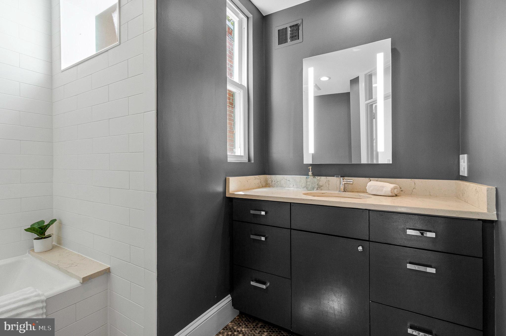 1315 South Carolina Ave SE