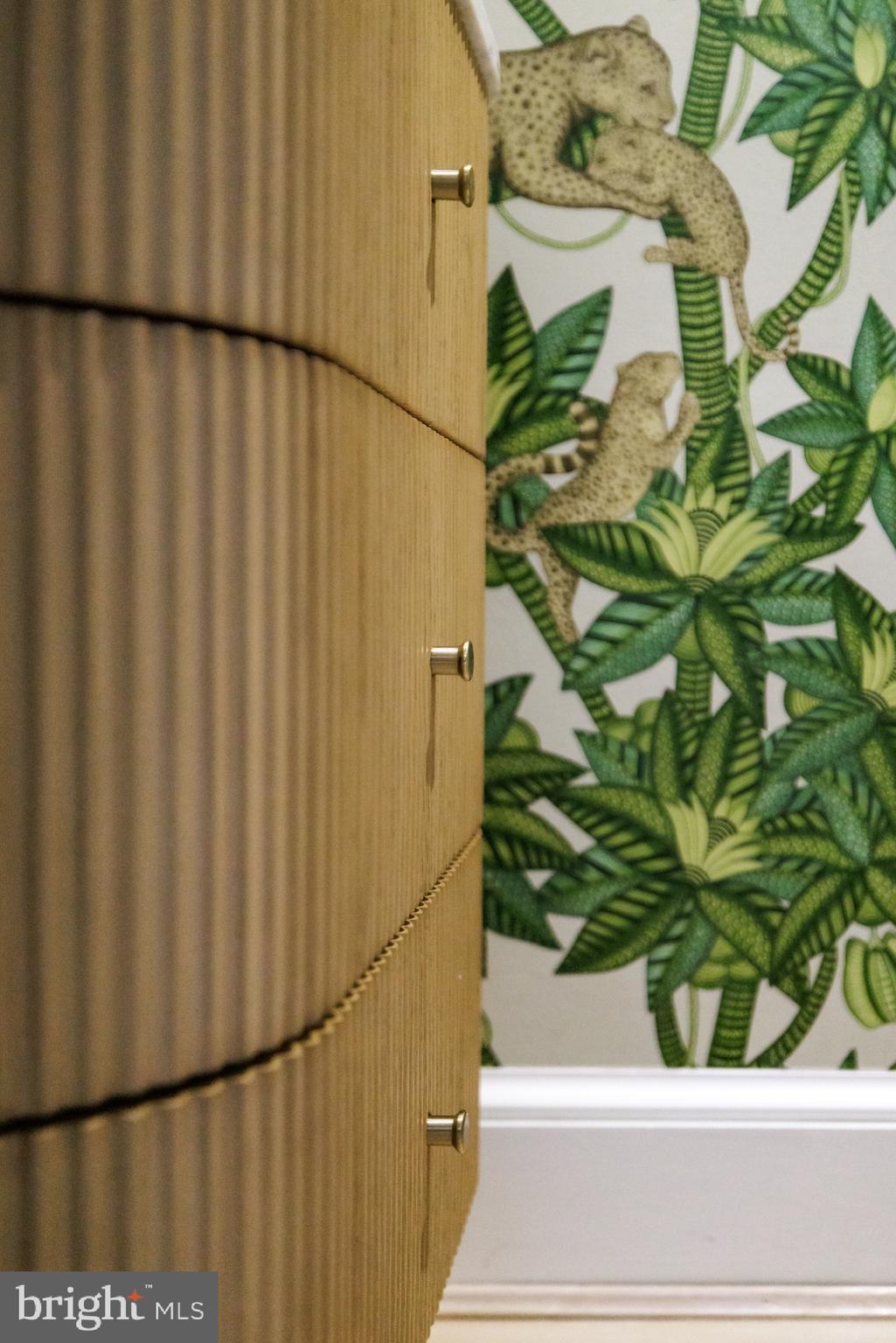 4331 Embassy Park Dr NW