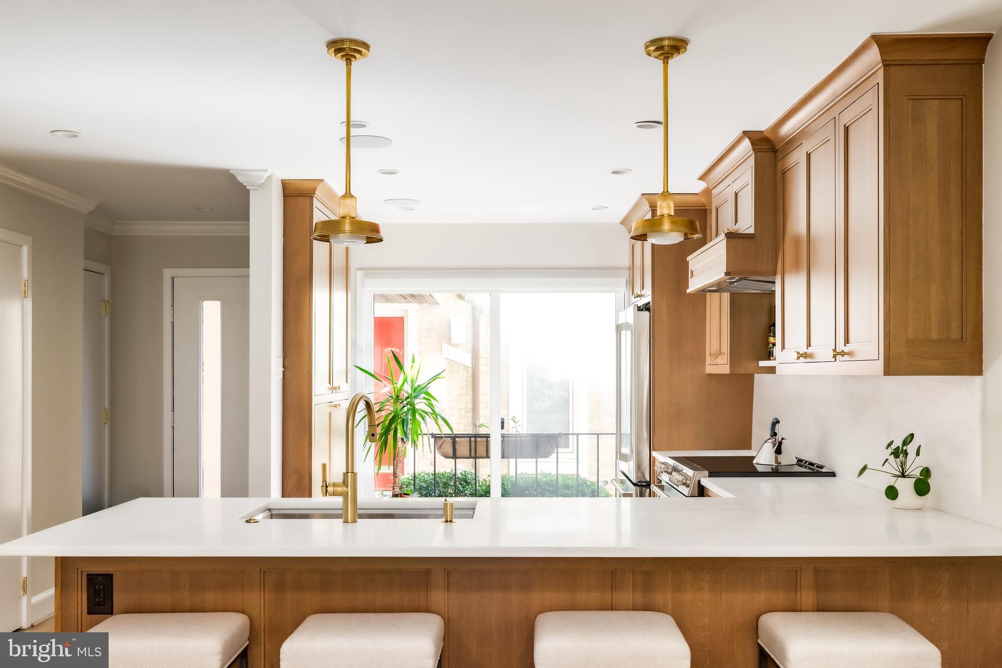 4331 Embassy Park Dr NW