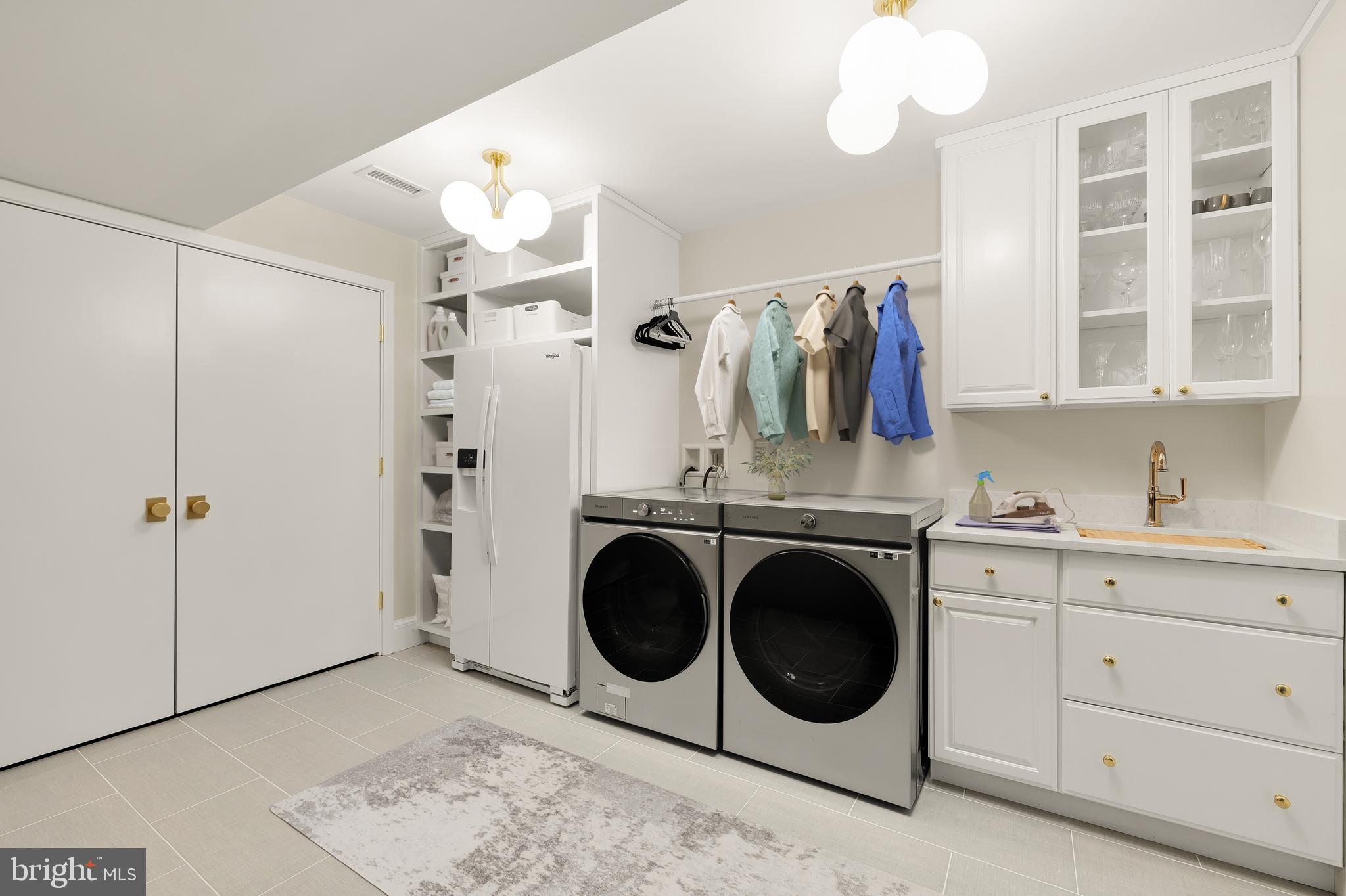 4331 Embassy Park Dr NW