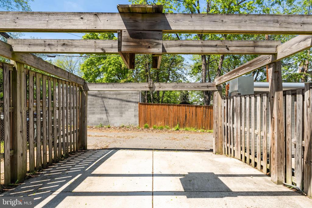 4620 4th St NW