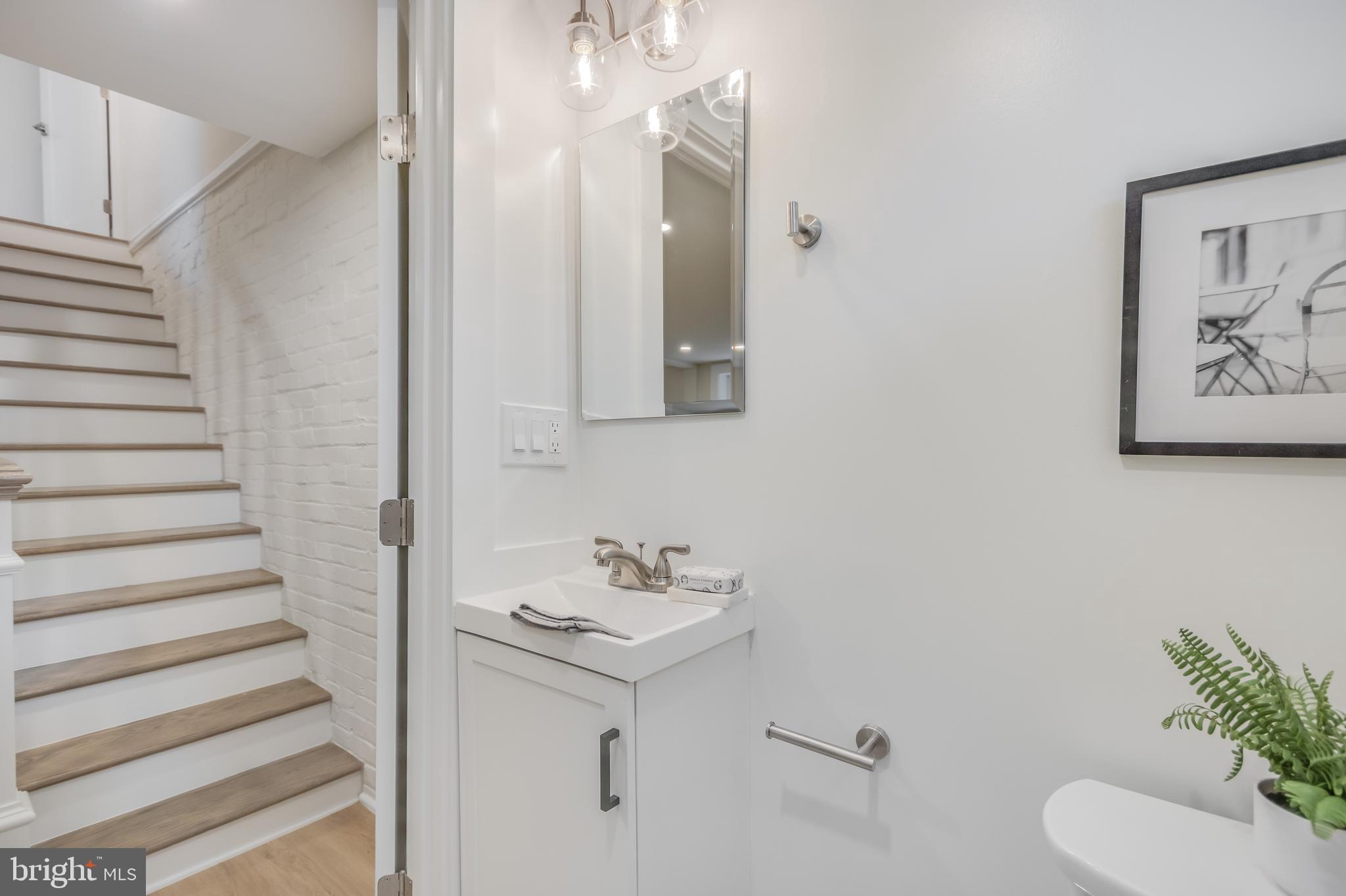 527 QUINTANA PLACE NW