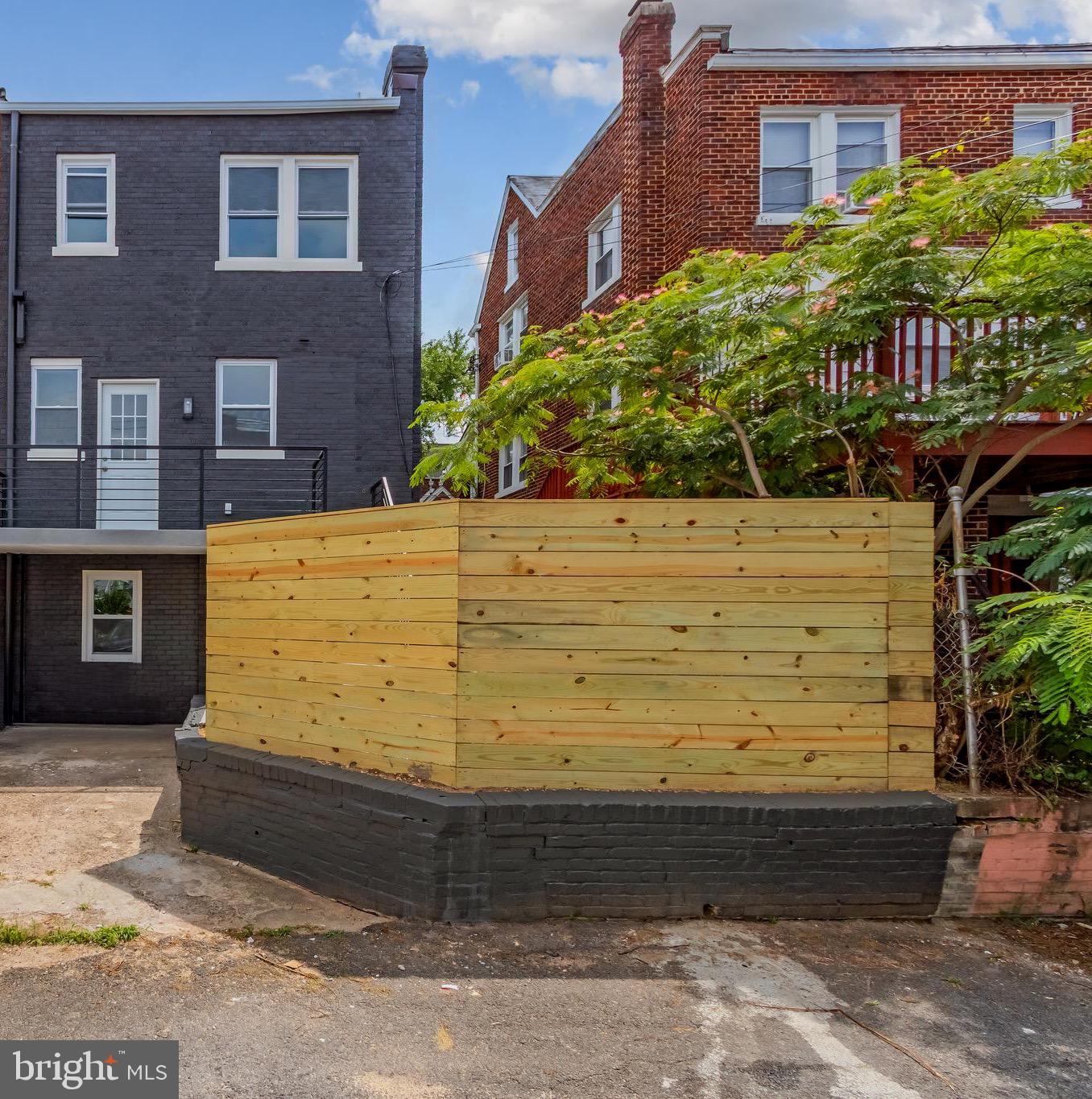 527 QUINTANA PLACE NW