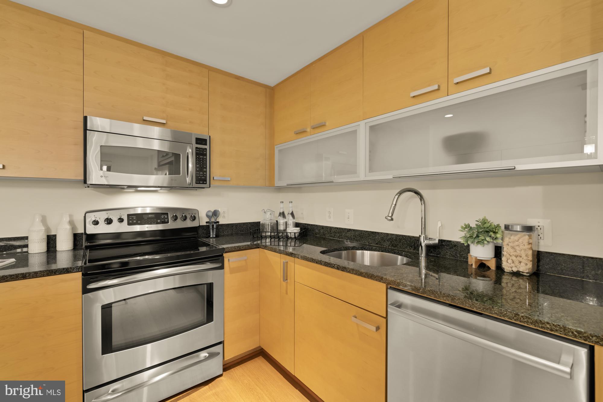 1010 MASSACHUSETTS AVENUE NW 207