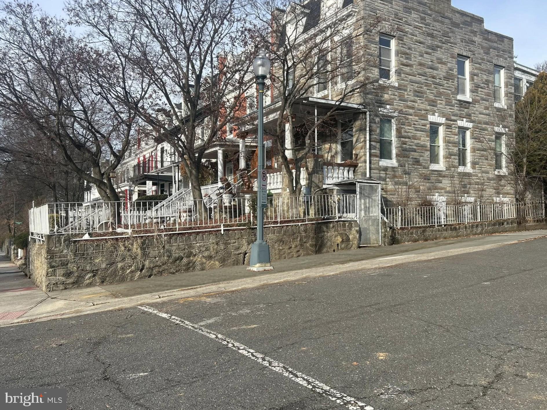 118 V STREET NE