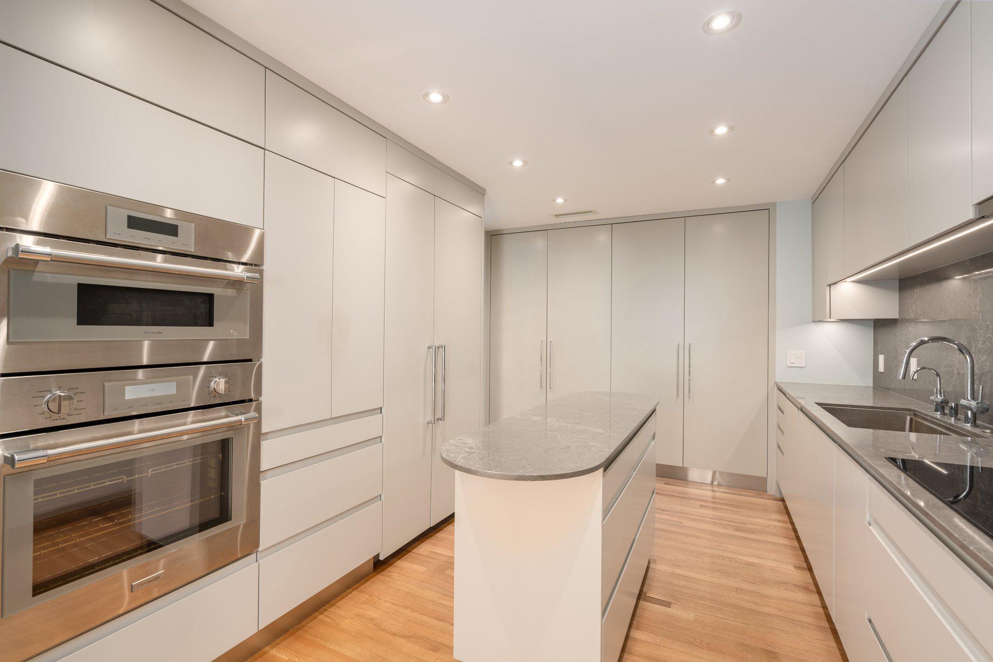 4200 NW MASSACHUSETTS AVENUE NW Unit: 313